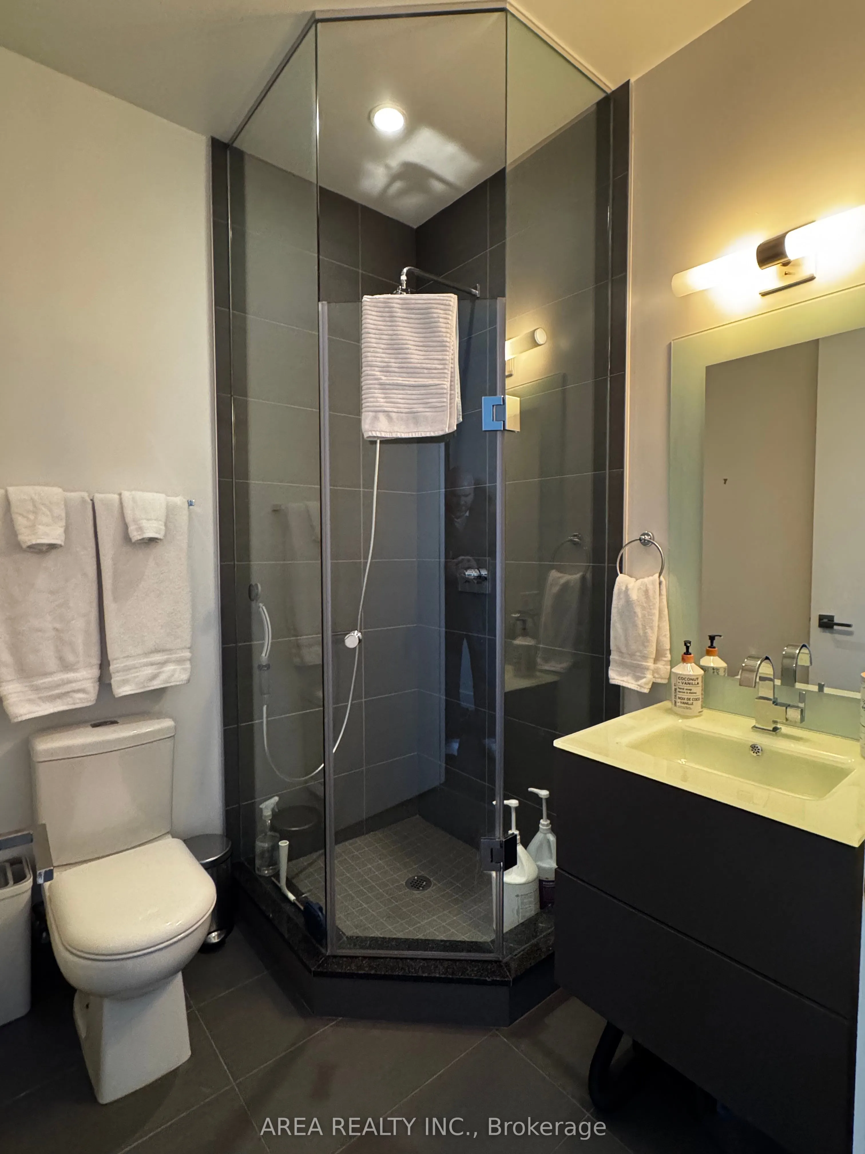 111 St Clair Avenue W, #1418