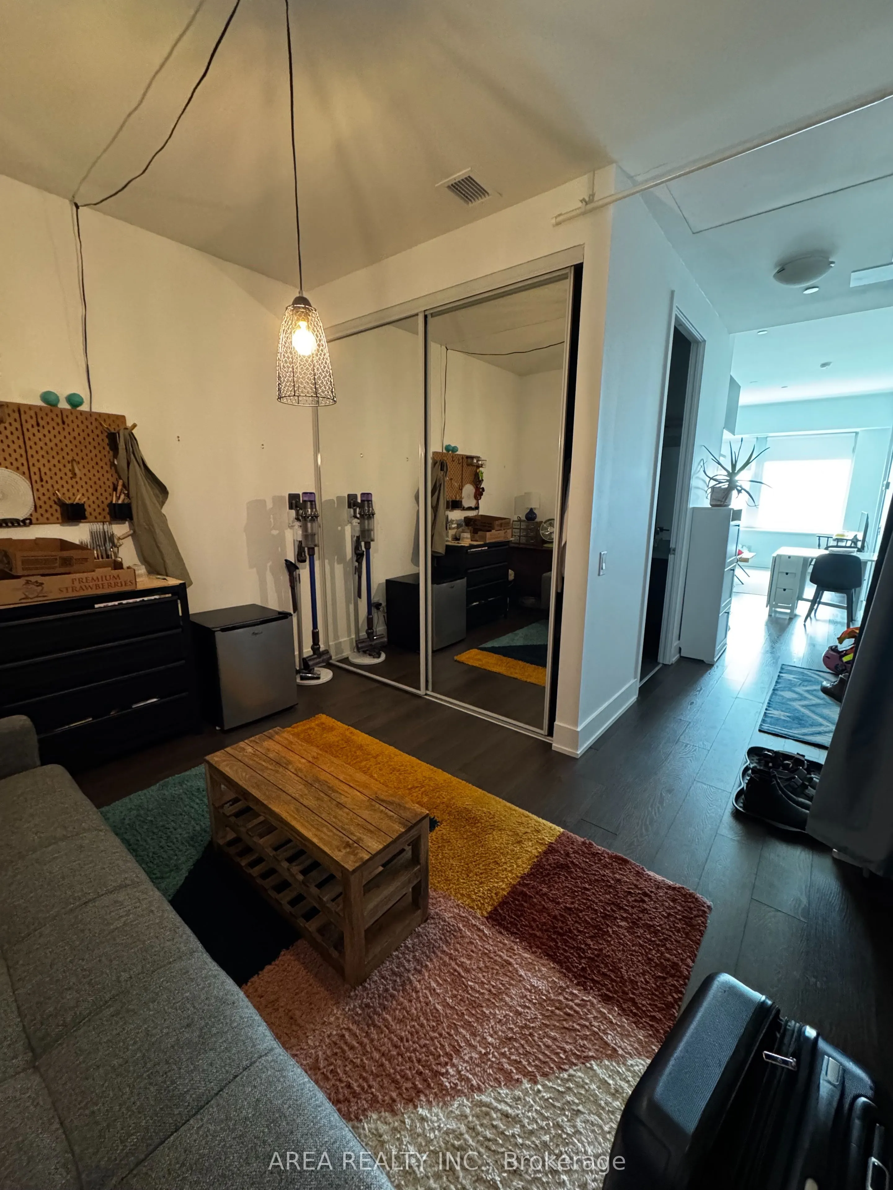 111 St Clair Avenue W, #1418