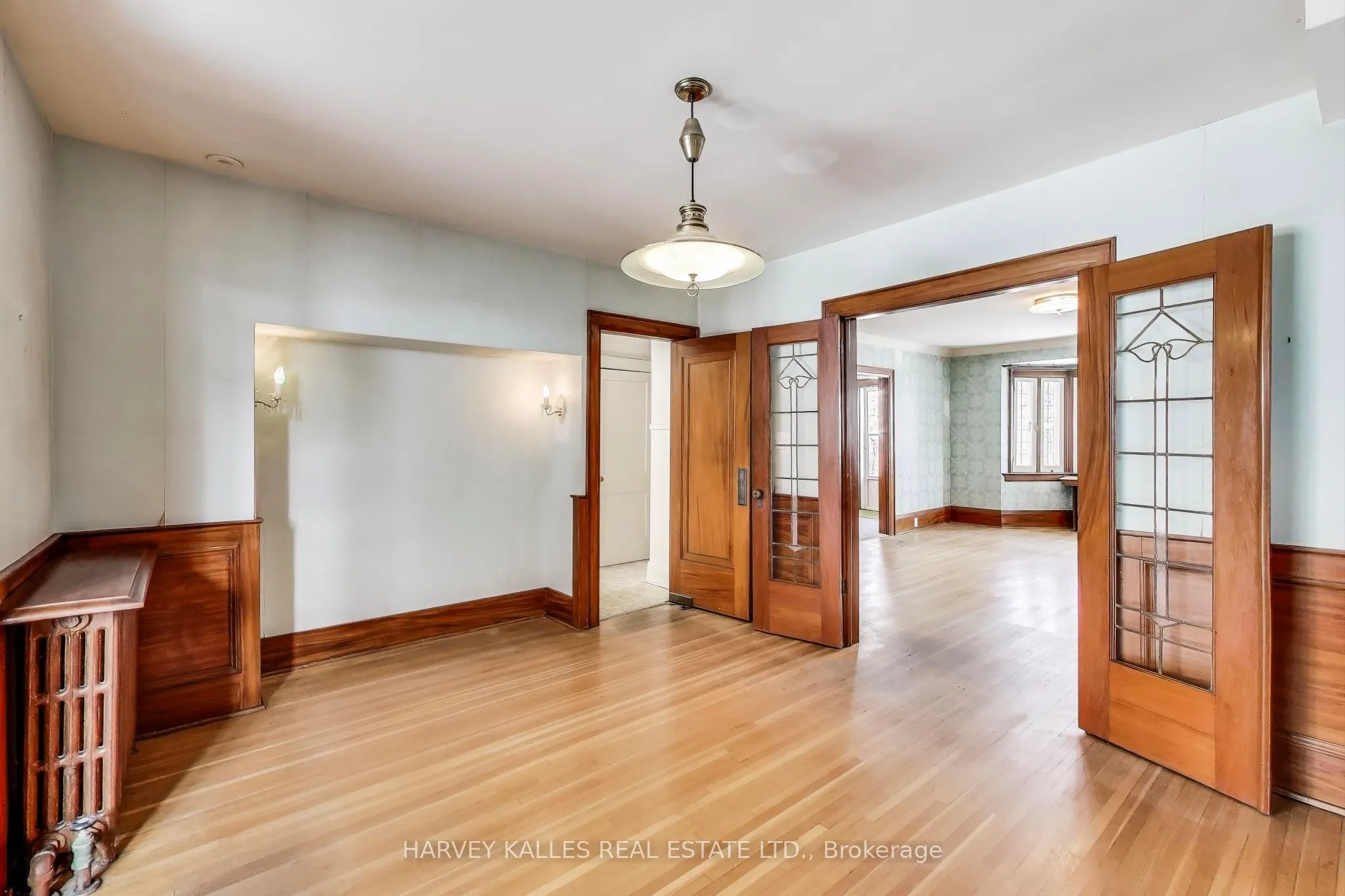 106 Eastbourne Avenue