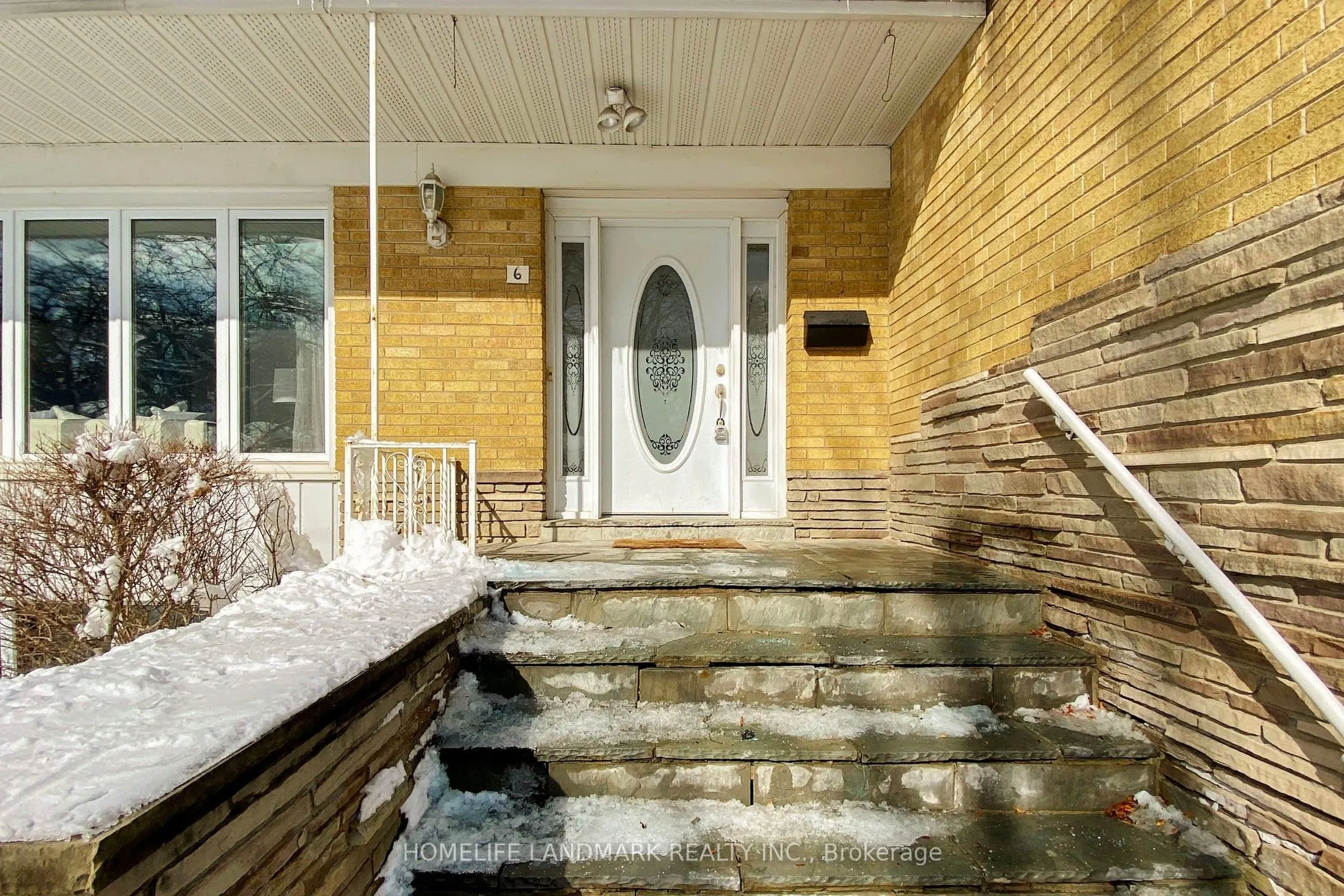 6 Morewood Crescent