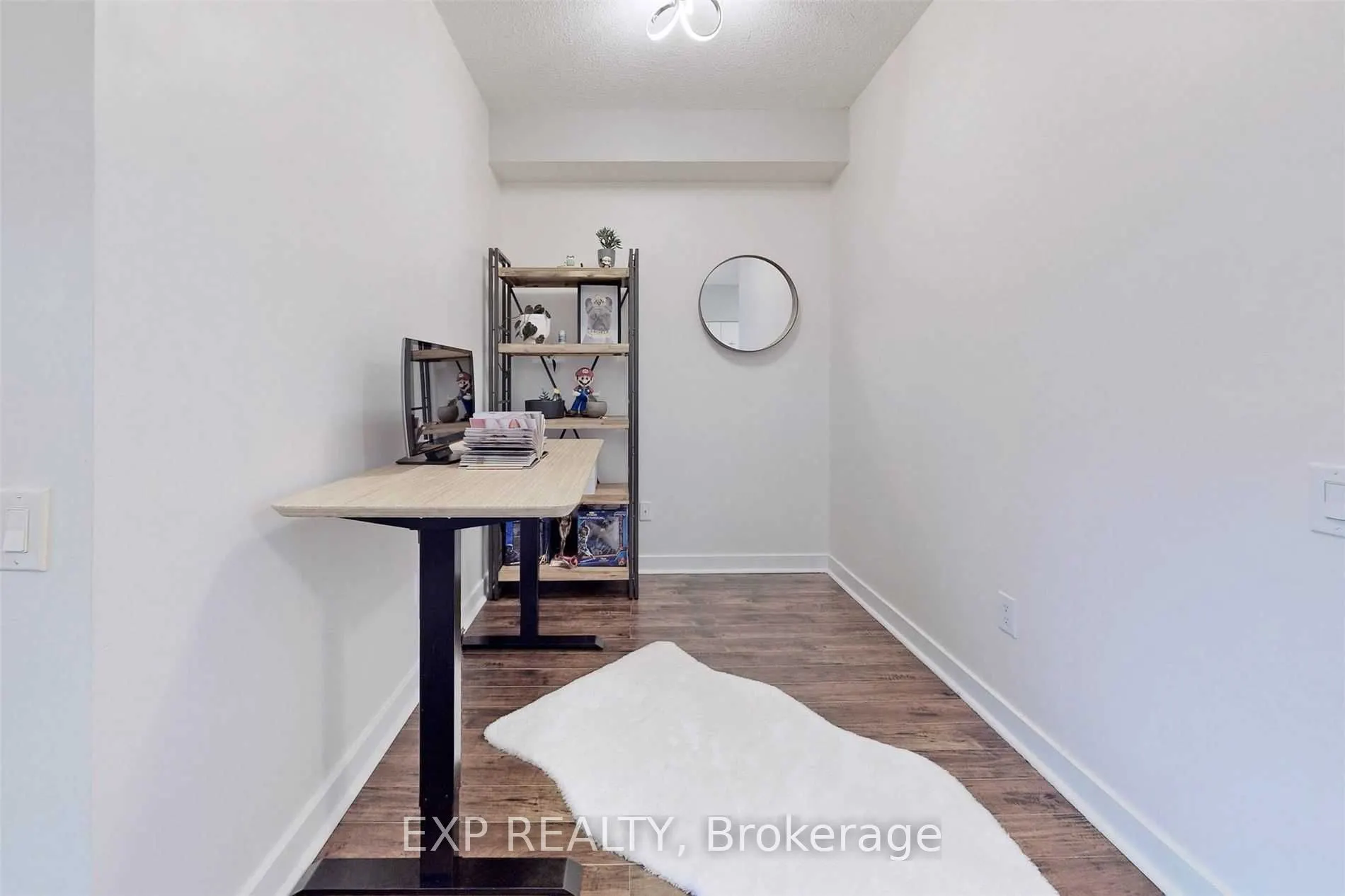33 Singer Court, #2808