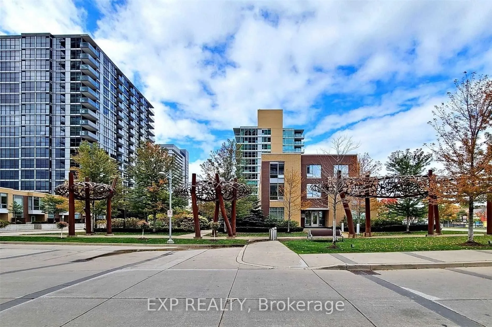 33 Singer Court, #2808