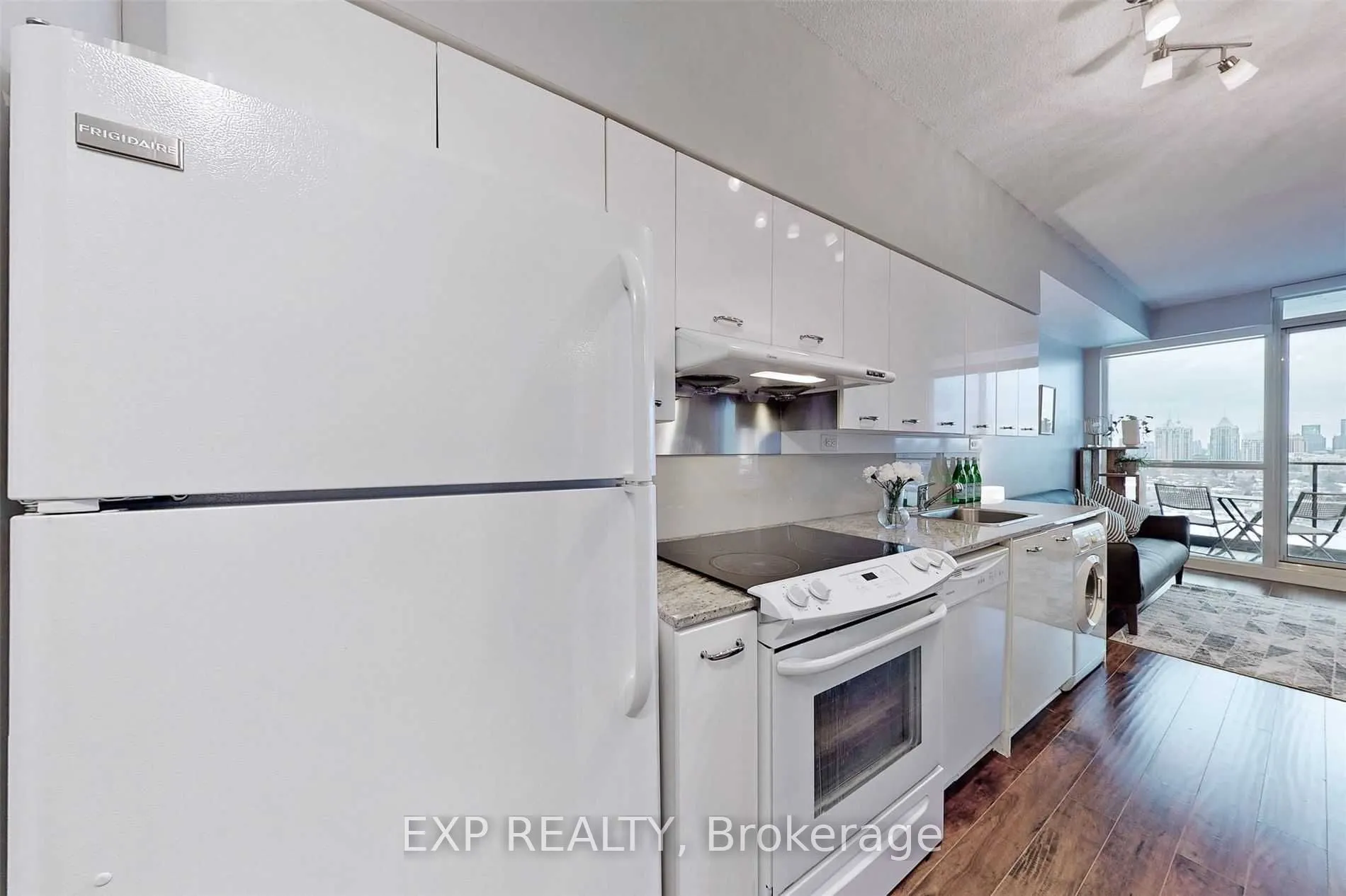 33 Singer Court, #2808
