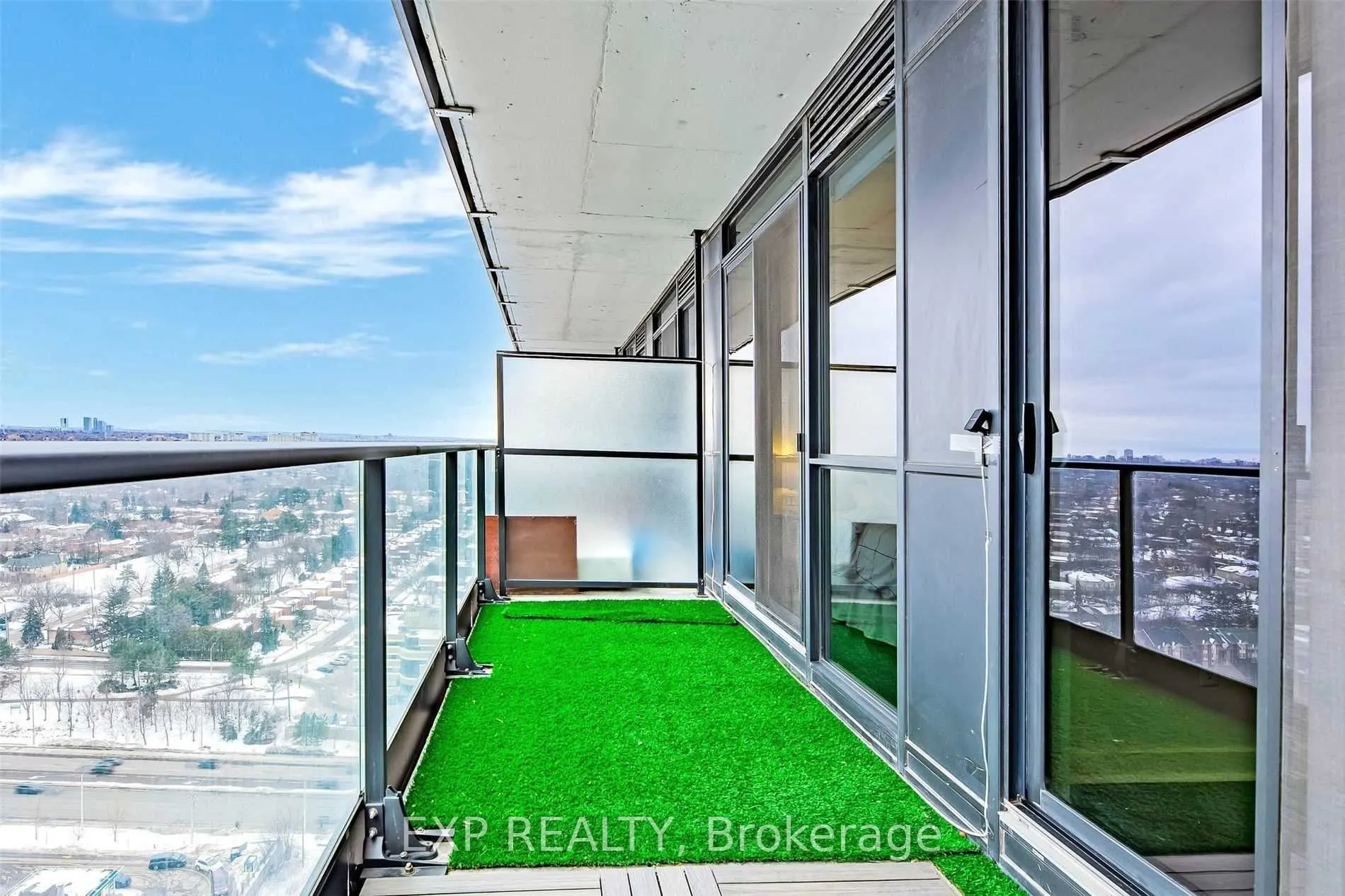 33 Singer Court, #2808