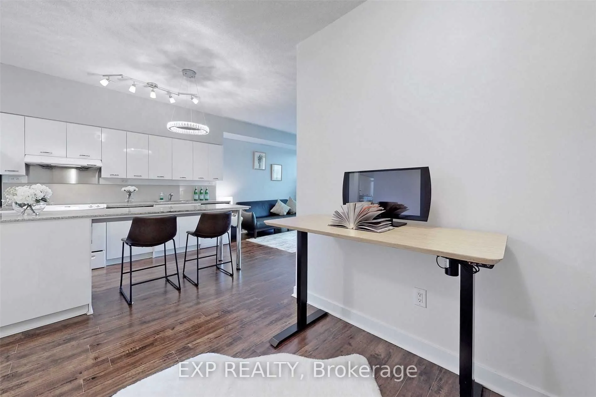 33 Singer Court, #2808