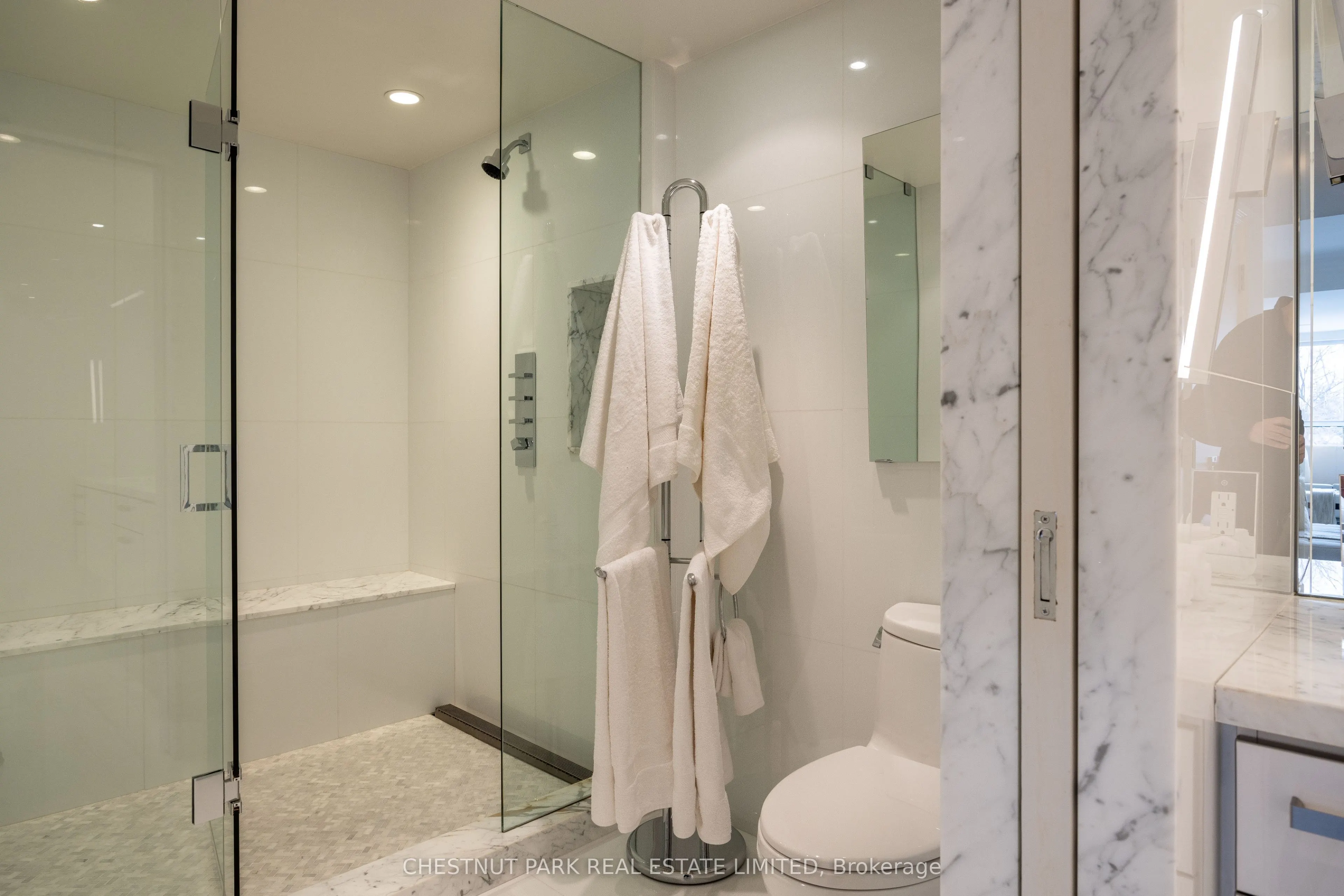 4 Lowther Avenue, #505