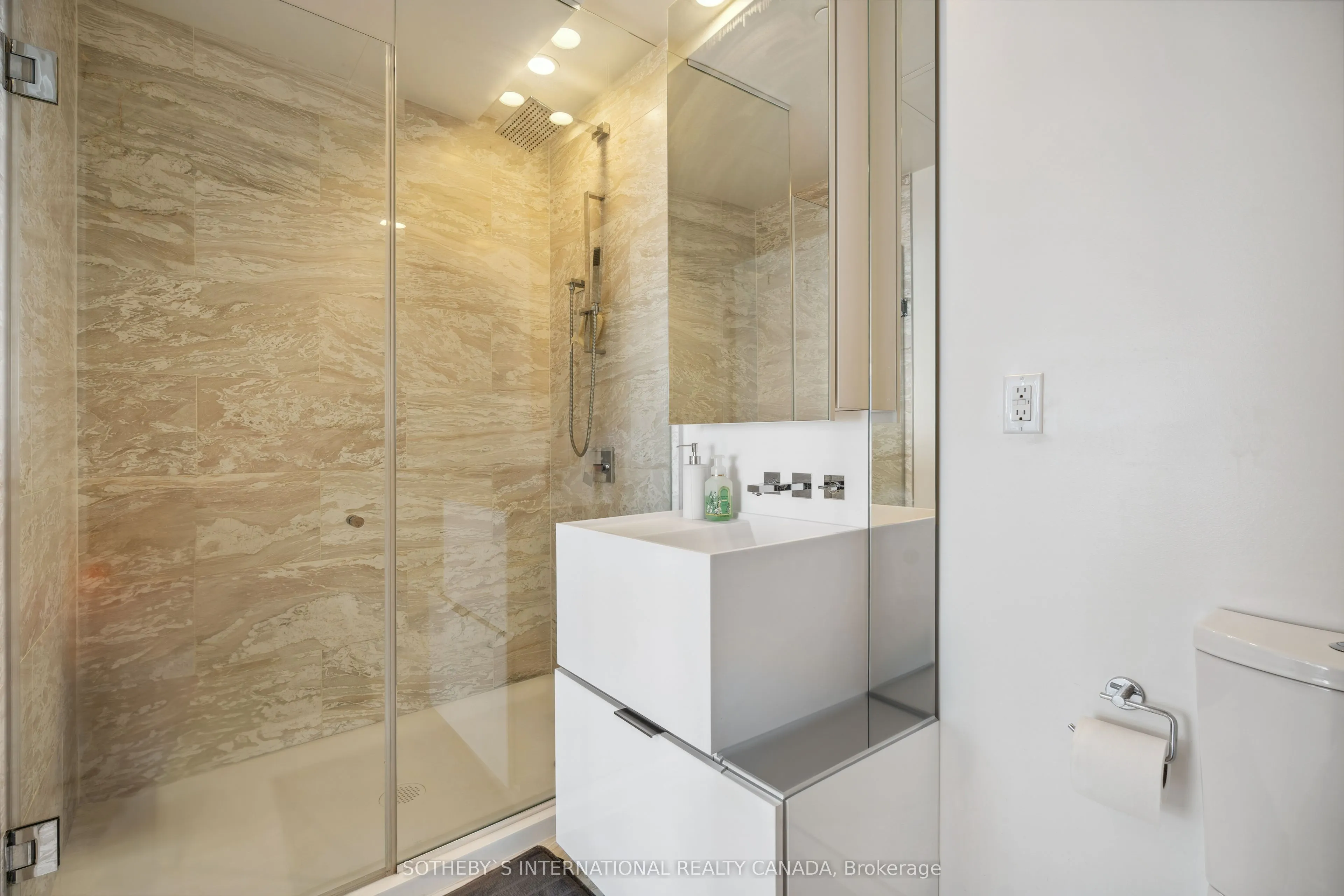 1 Bloor Street E #6805