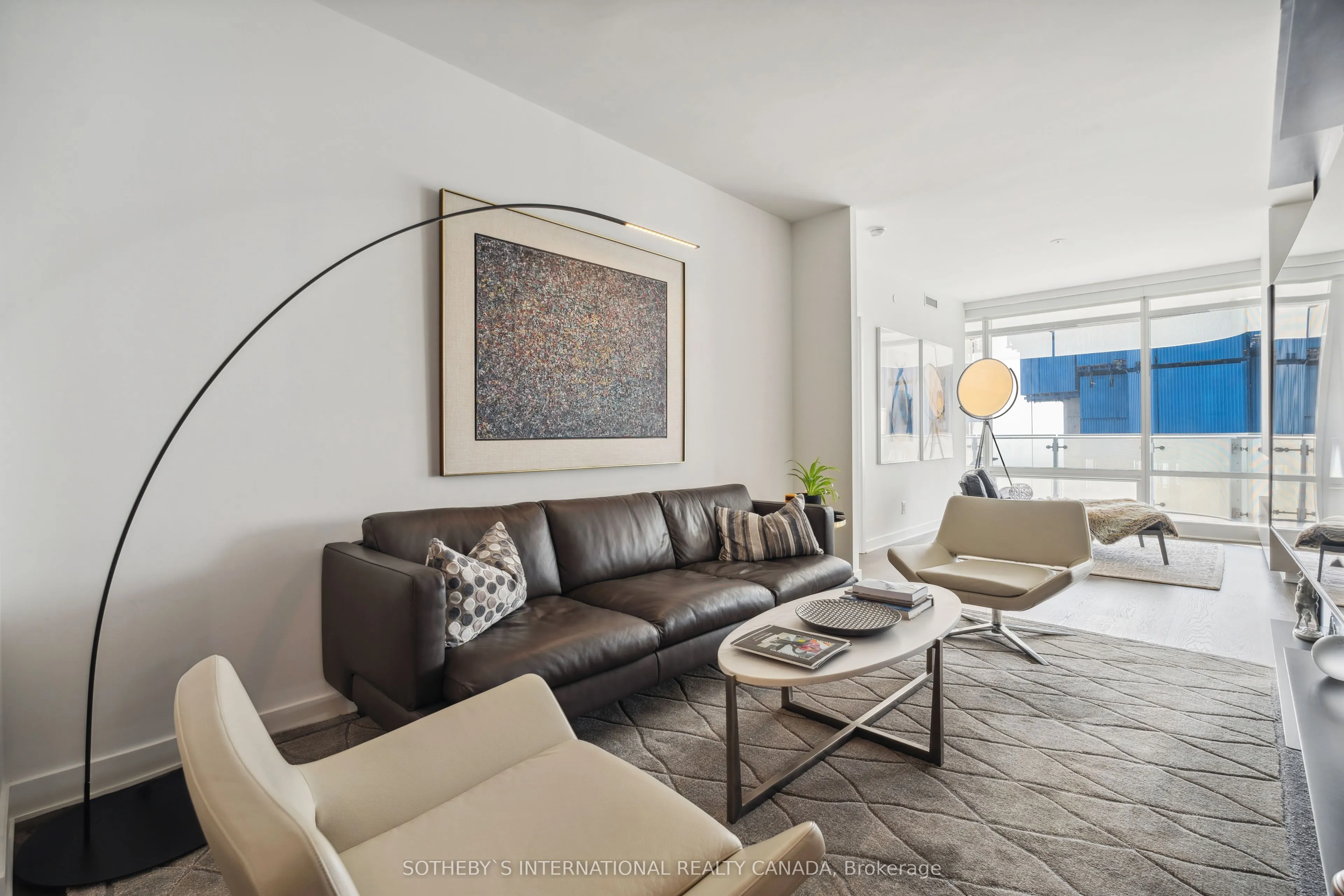 1 Bloor Street E #6805