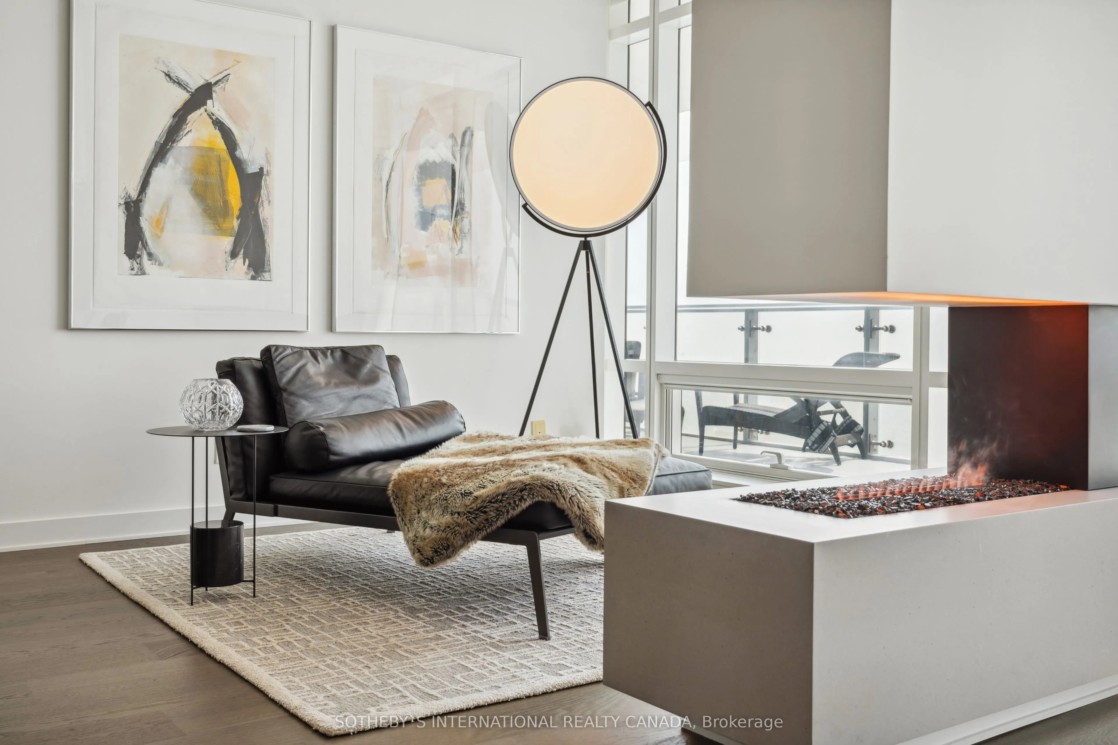 1 Bloor Street E #6805
