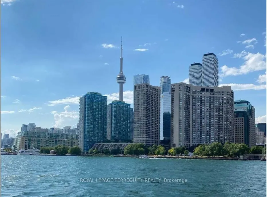 33 Harbour Square, #3234