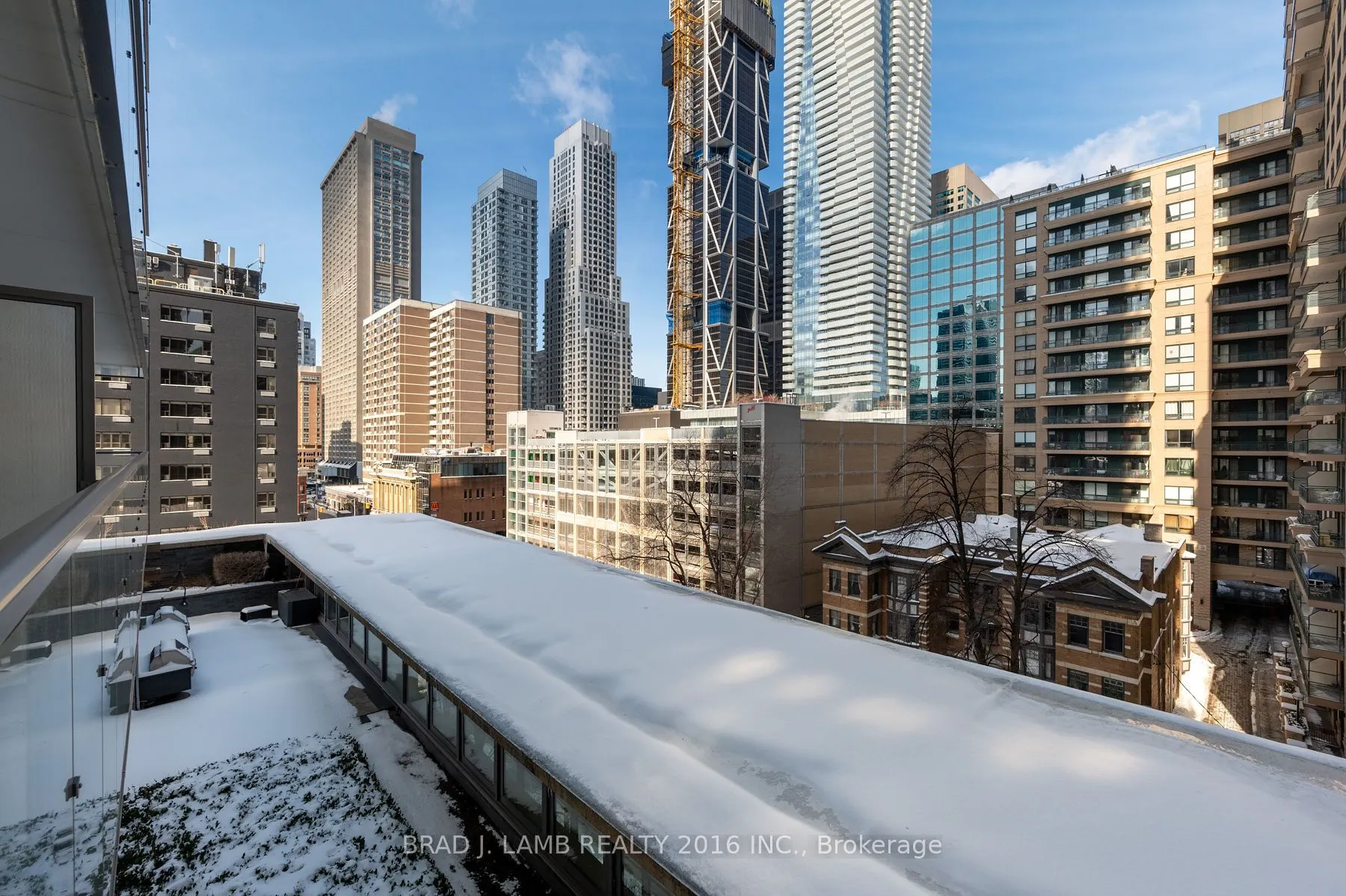 33 CHARLES Street E, #610