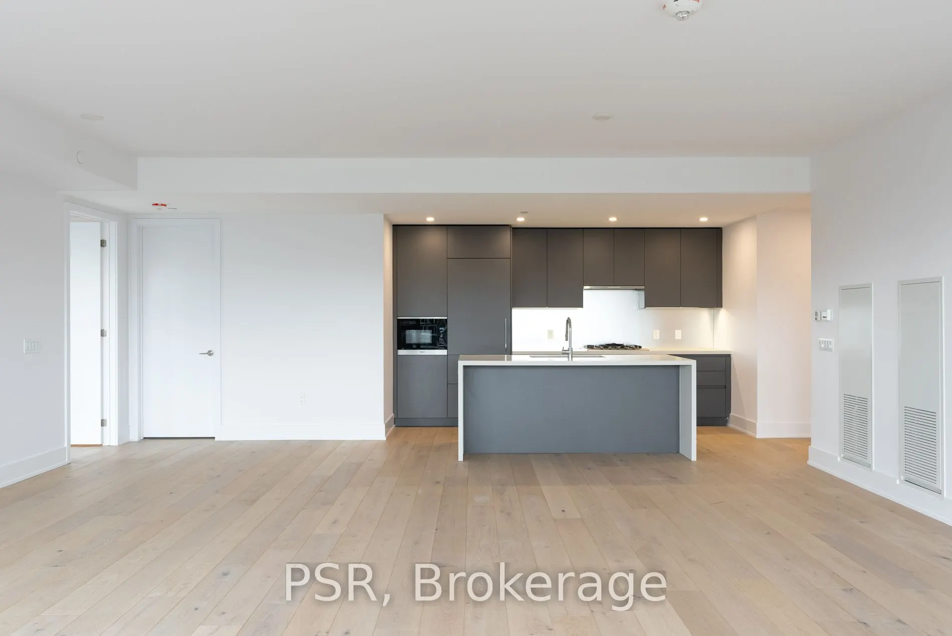 346 Davenport Road, #304