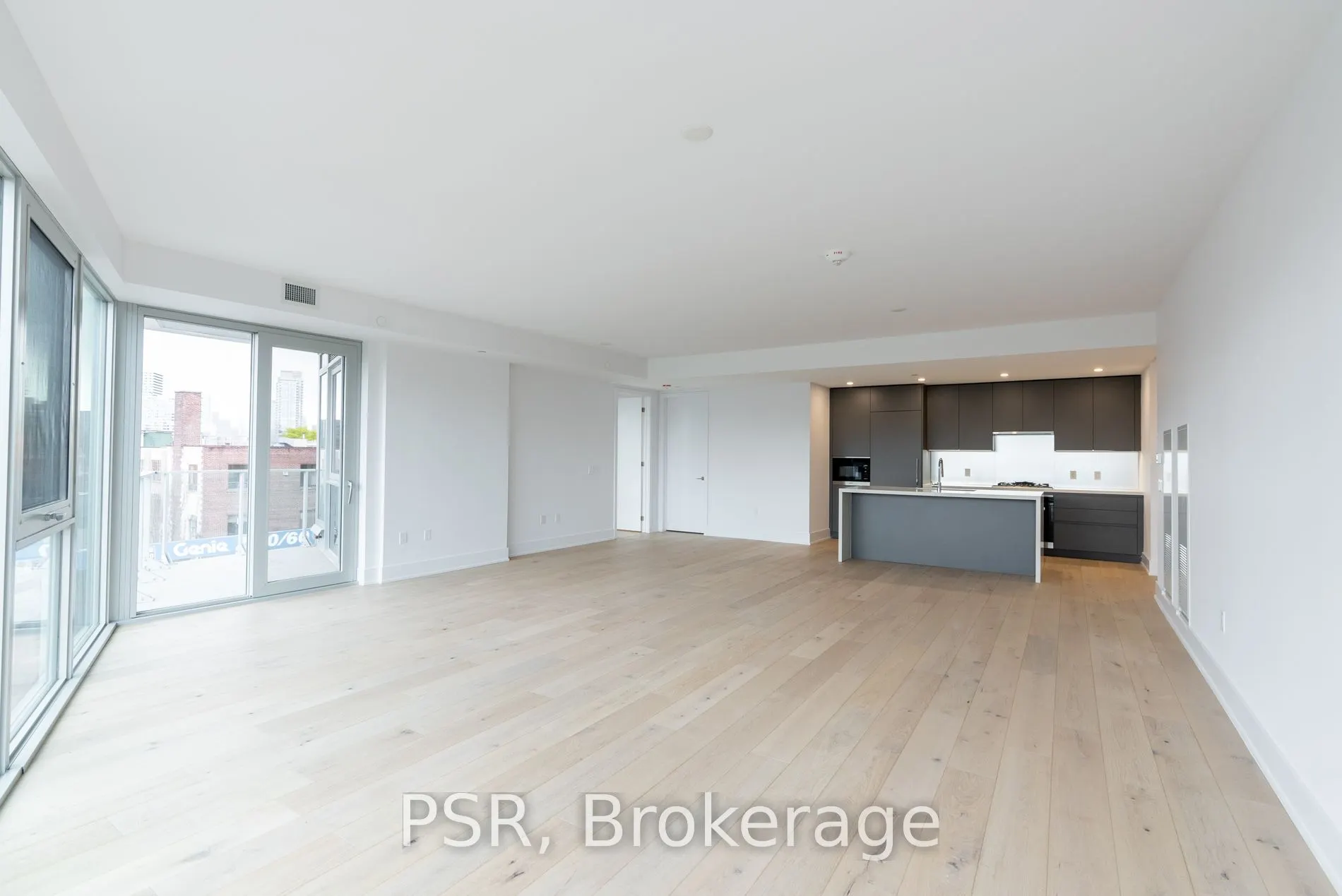 346 Davenport Road, #304