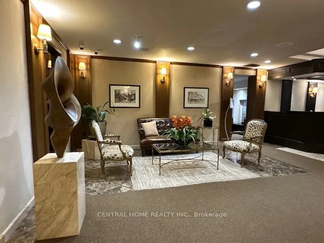 3900 Yonge Street, #807