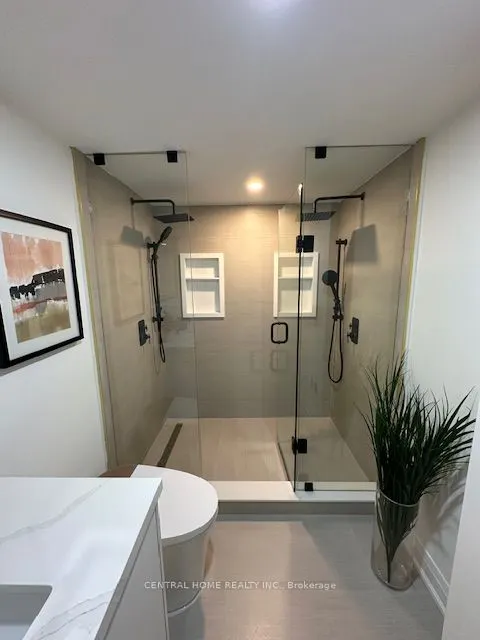 3900 Yonge Street, #807