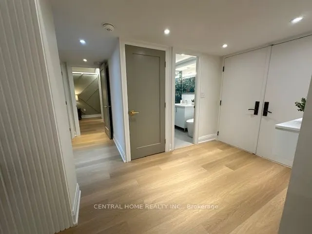 3900 Yonge Street, #807