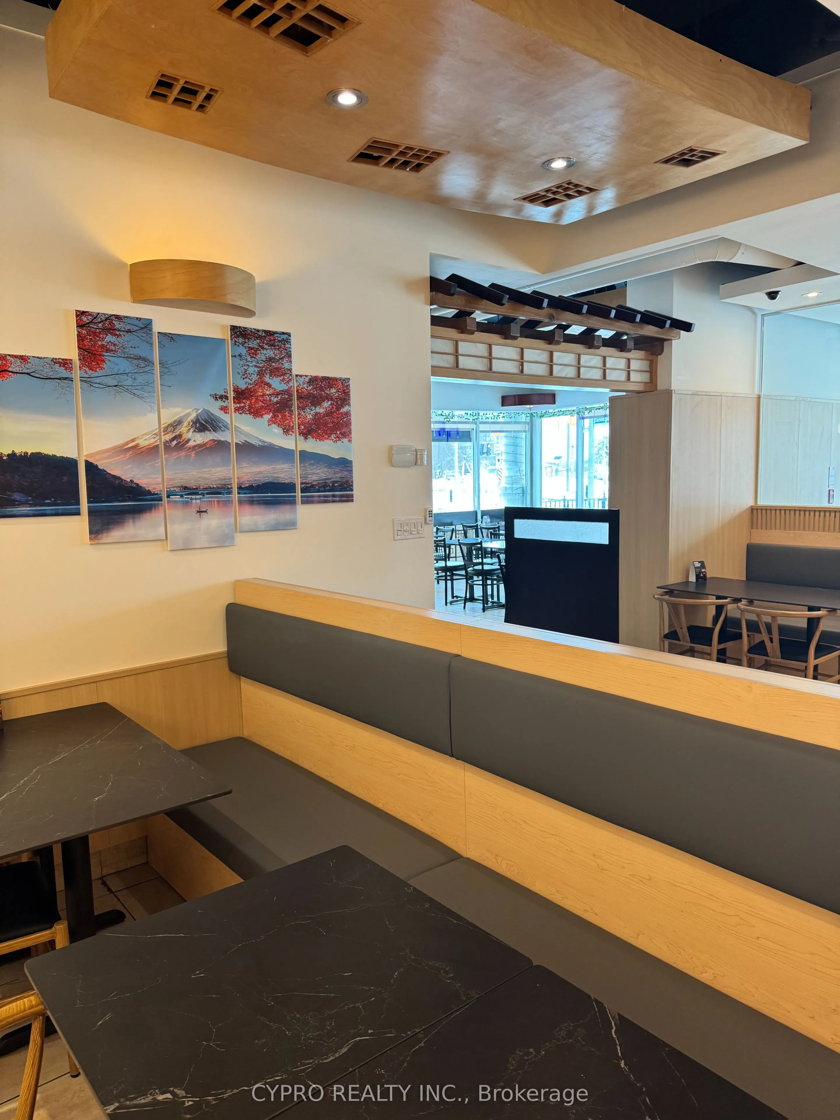 600 QUEENS Quay W, #11 & 12
