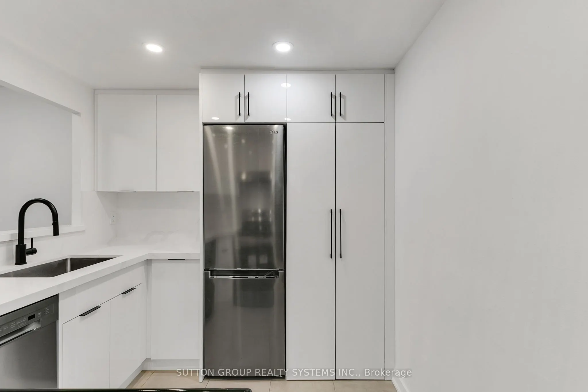 88 Charles Street E, #205