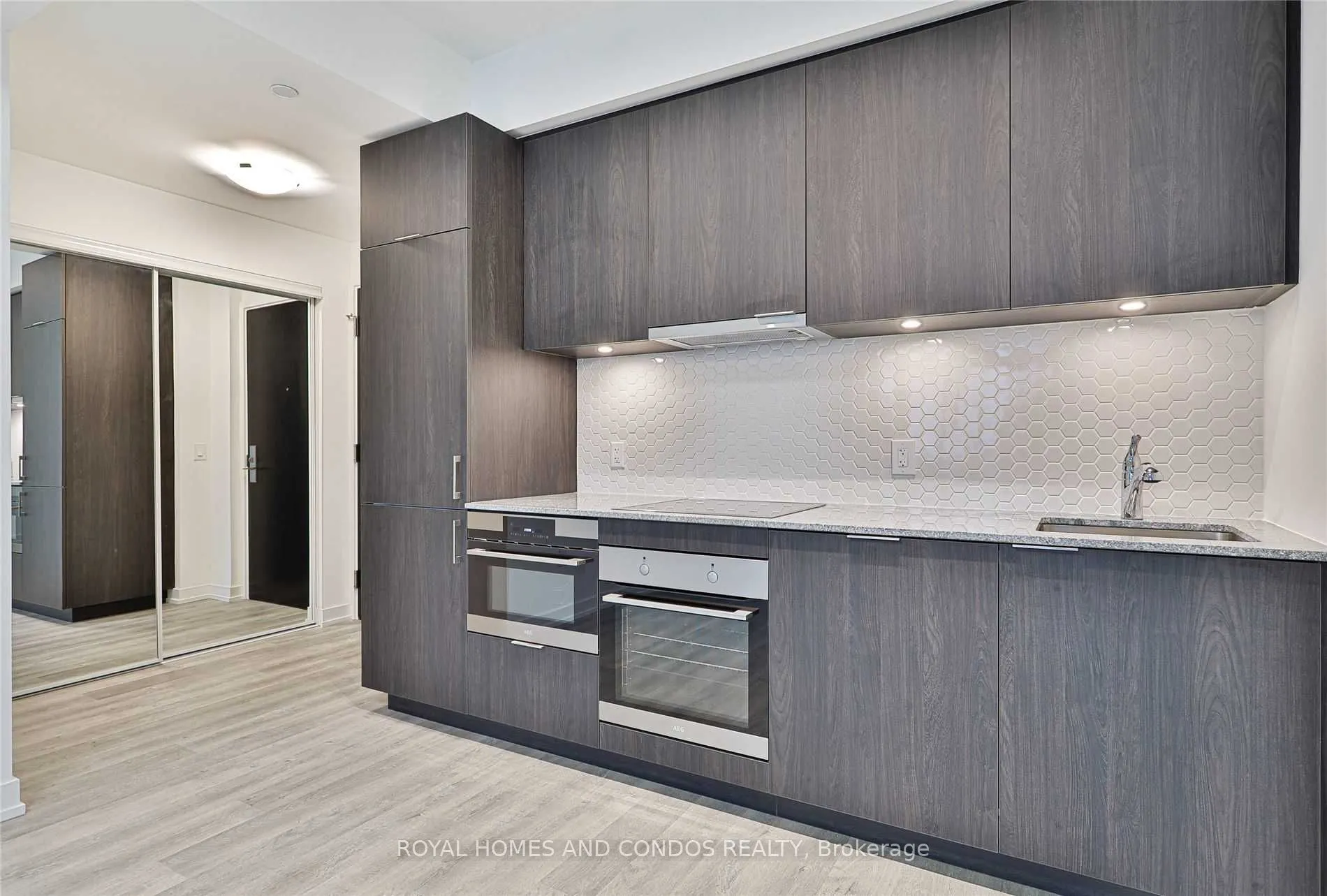 158 Front Street E, #1611