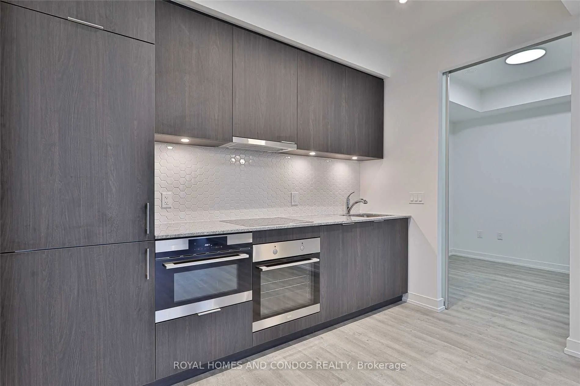 158 Front Street E, #1611