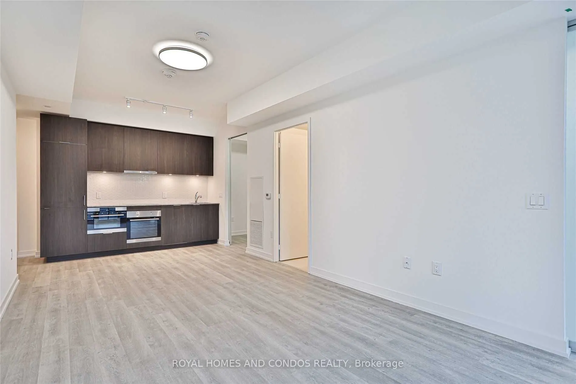 158 Front Street E, #1611