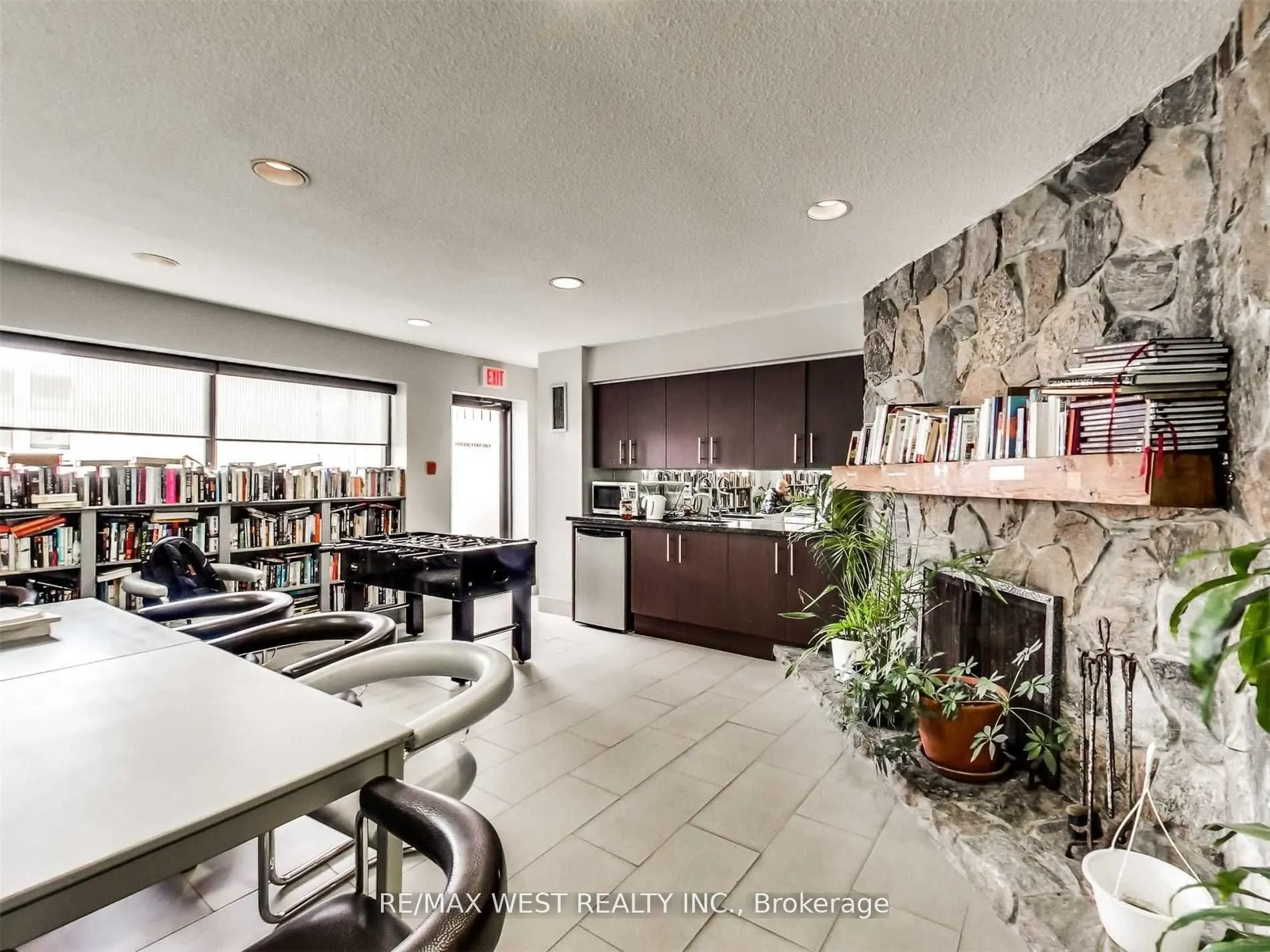 73 McCaul Street, #630