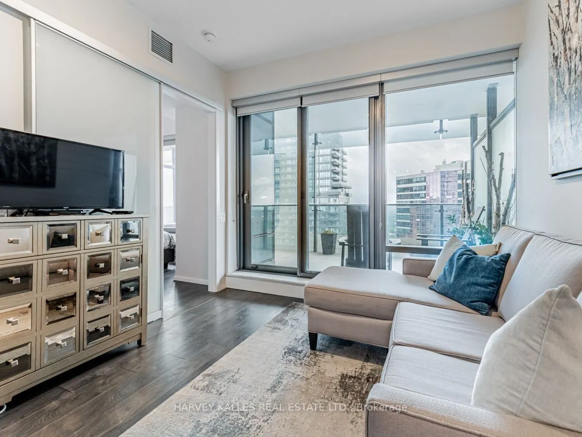 5 St Joseph Street, #2806