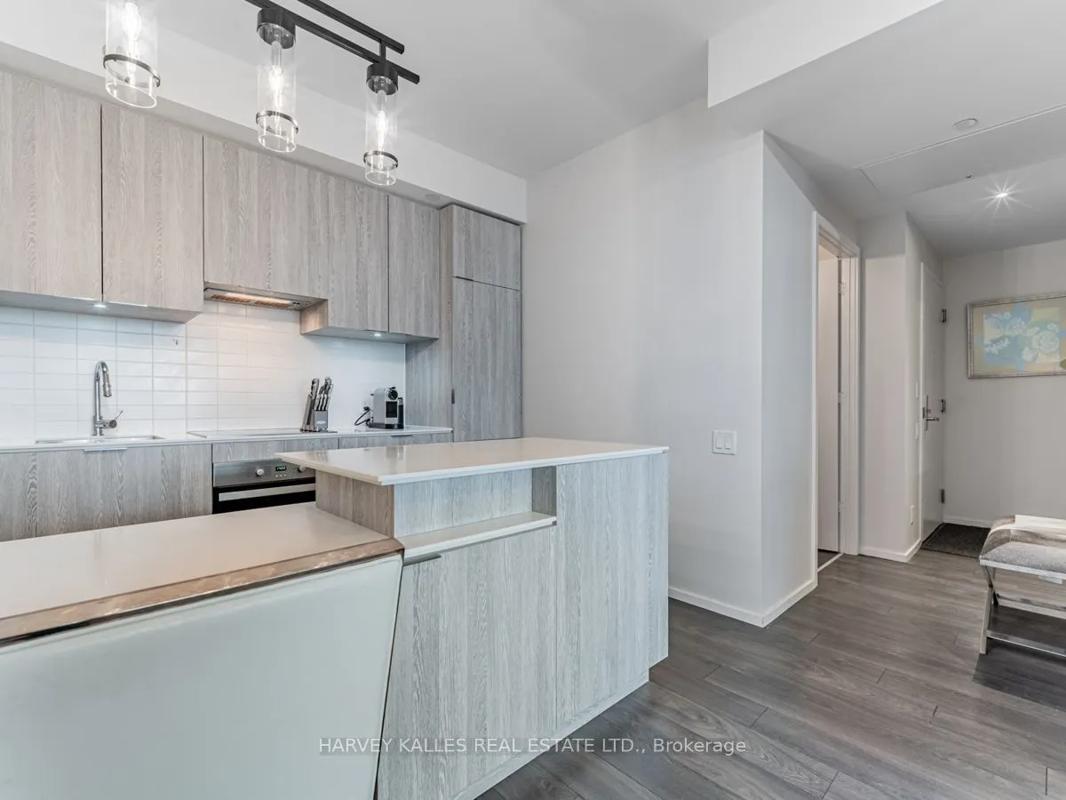 5 St Joseph Street, #2806