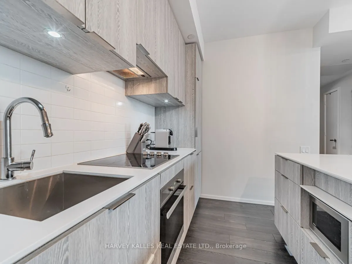 5 St Joseph Street, #2806