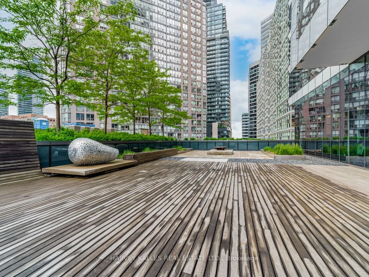 5 St Joseph Street, #2806