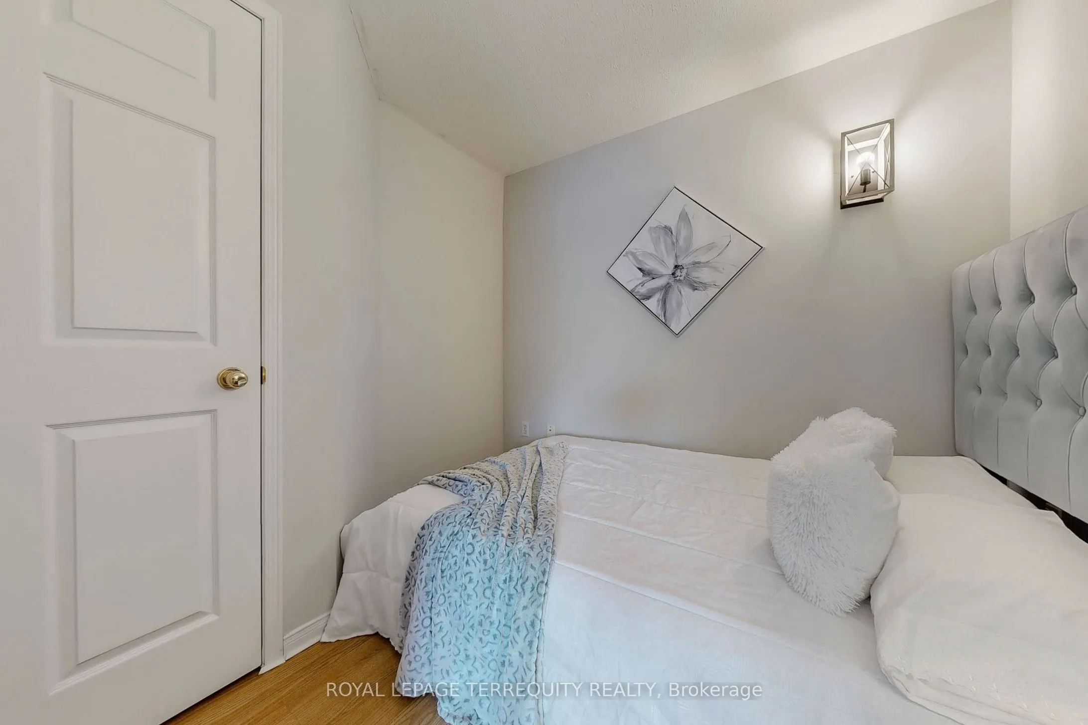 18 Pemberton Avenue, #PH00