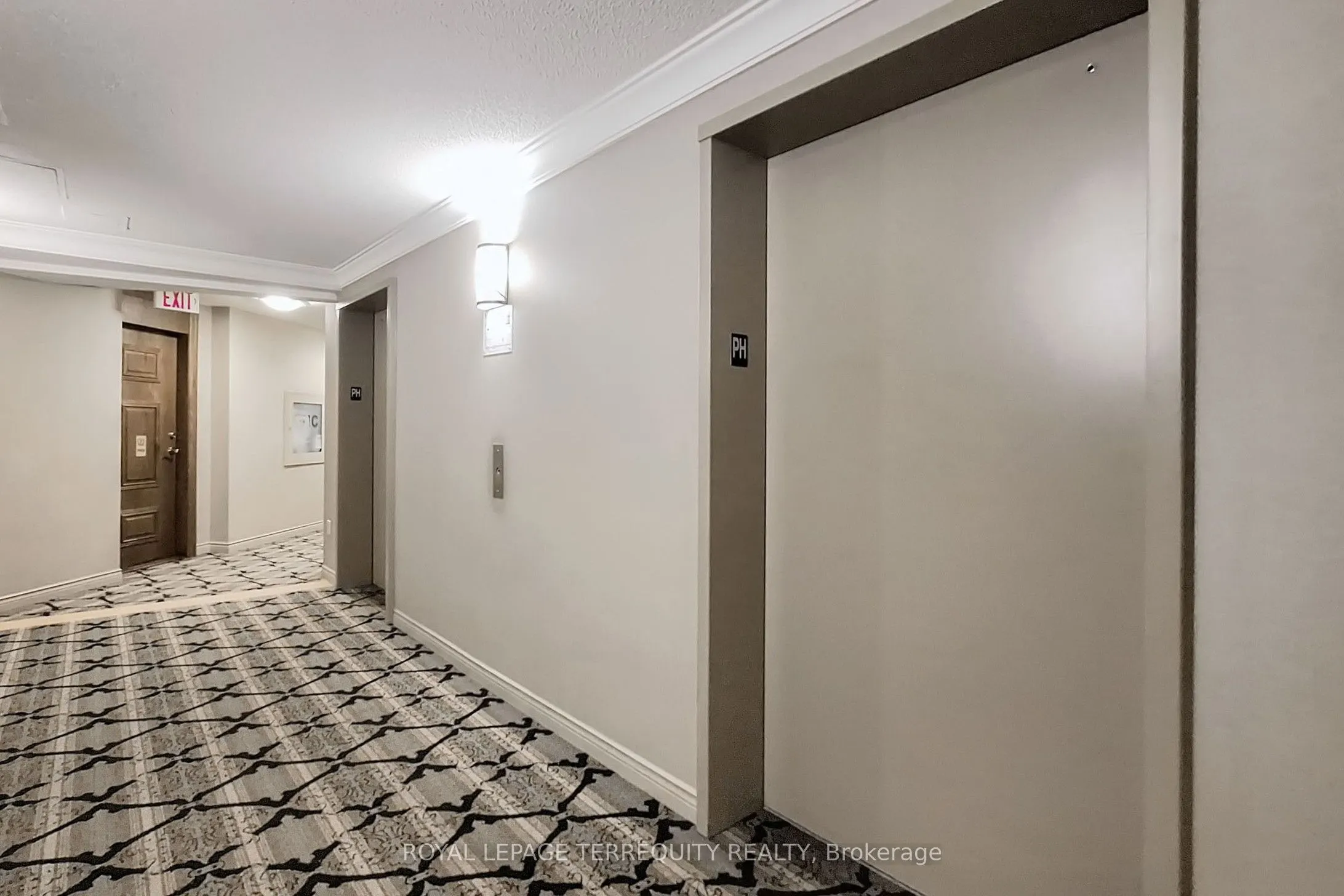 18 Pemberton Avenue, #PH00