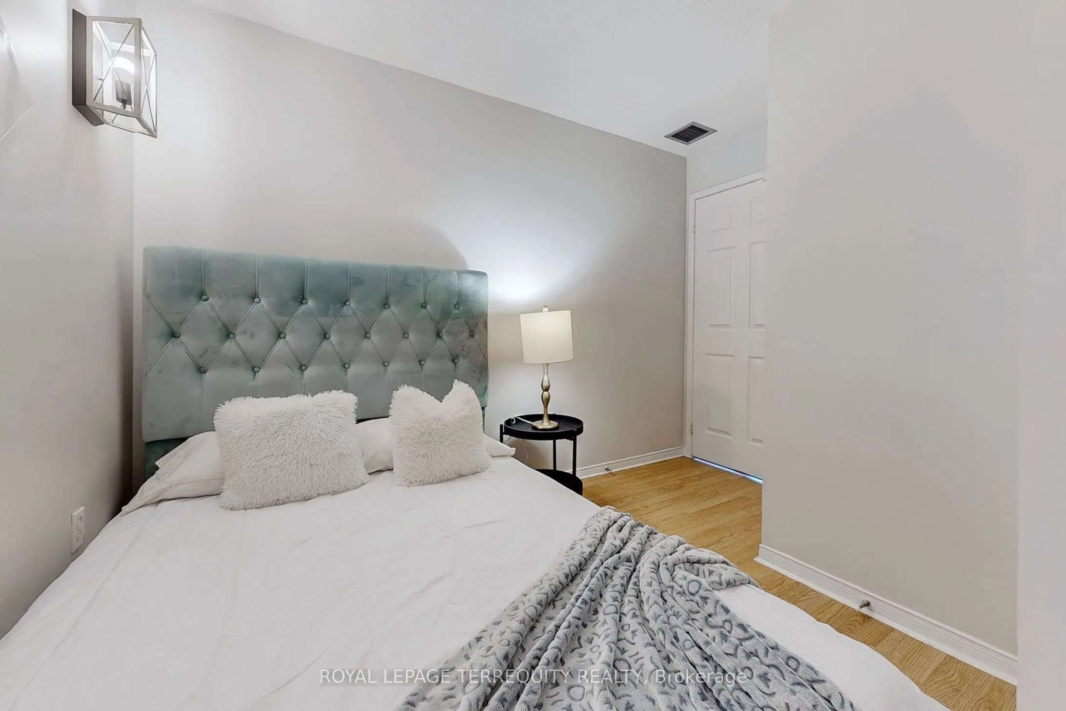 18 Pemberton Avenue, #PH00