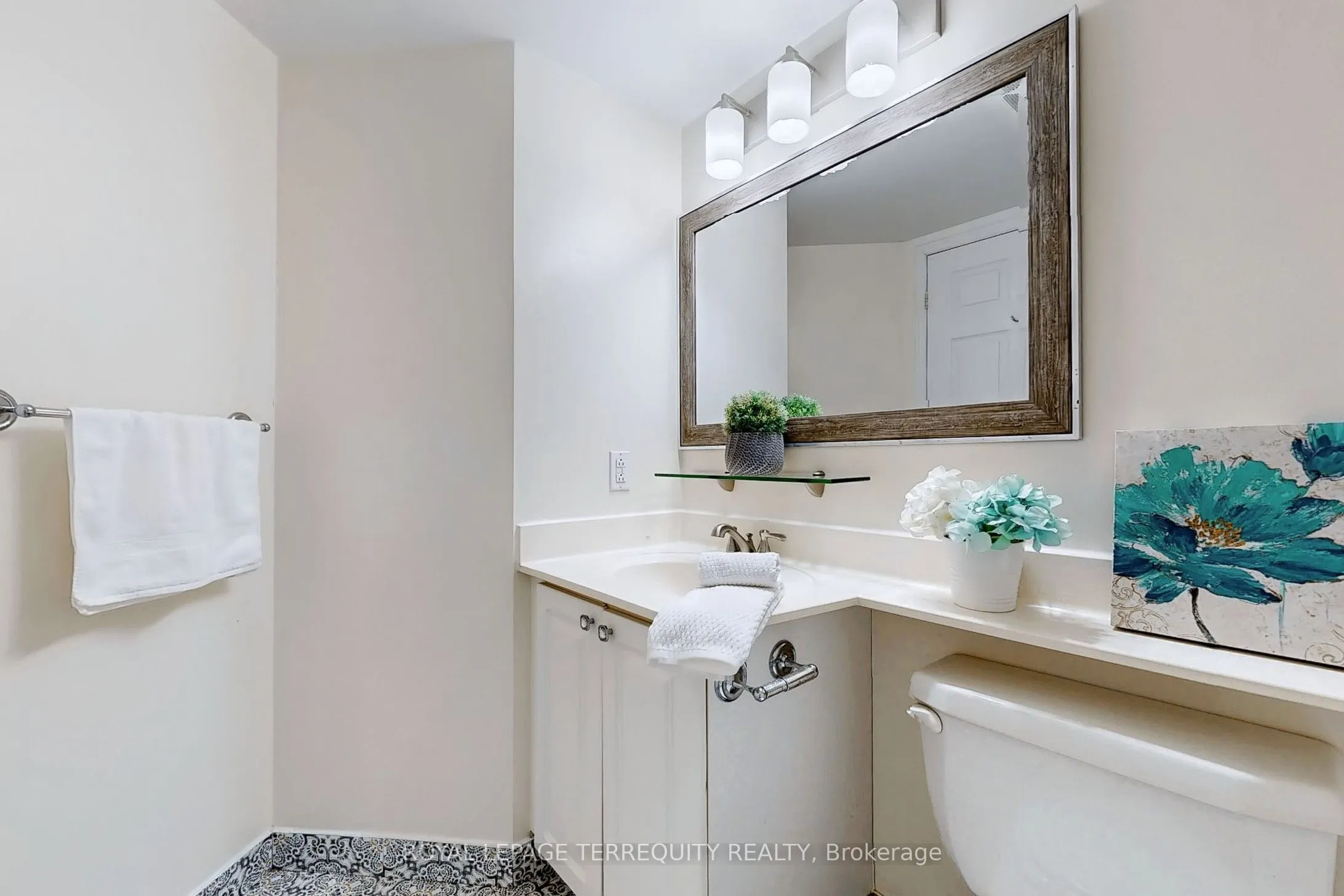 18 Pemberton Avenue, #PH00