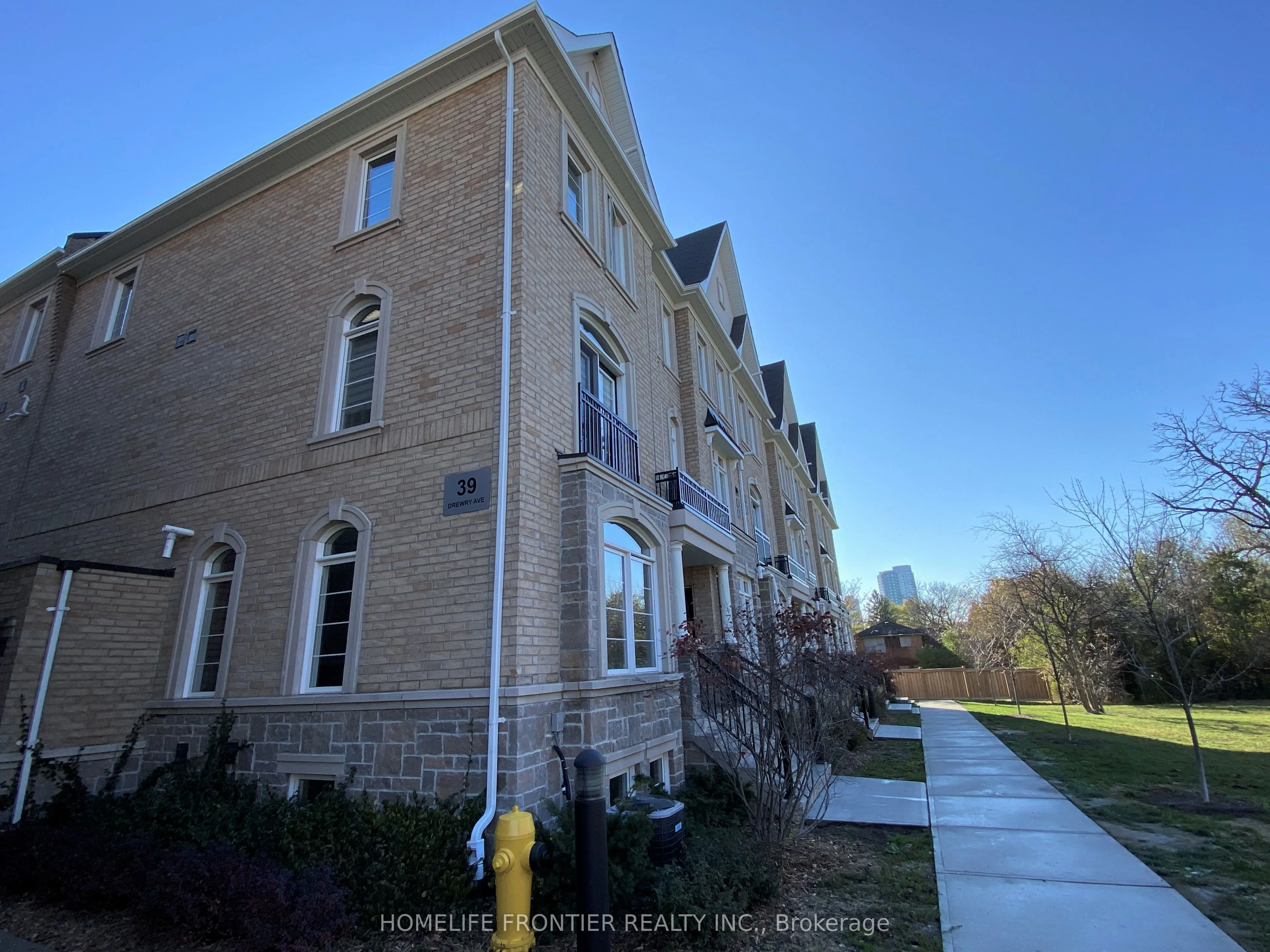 39 Drewry Avenue, #Th7