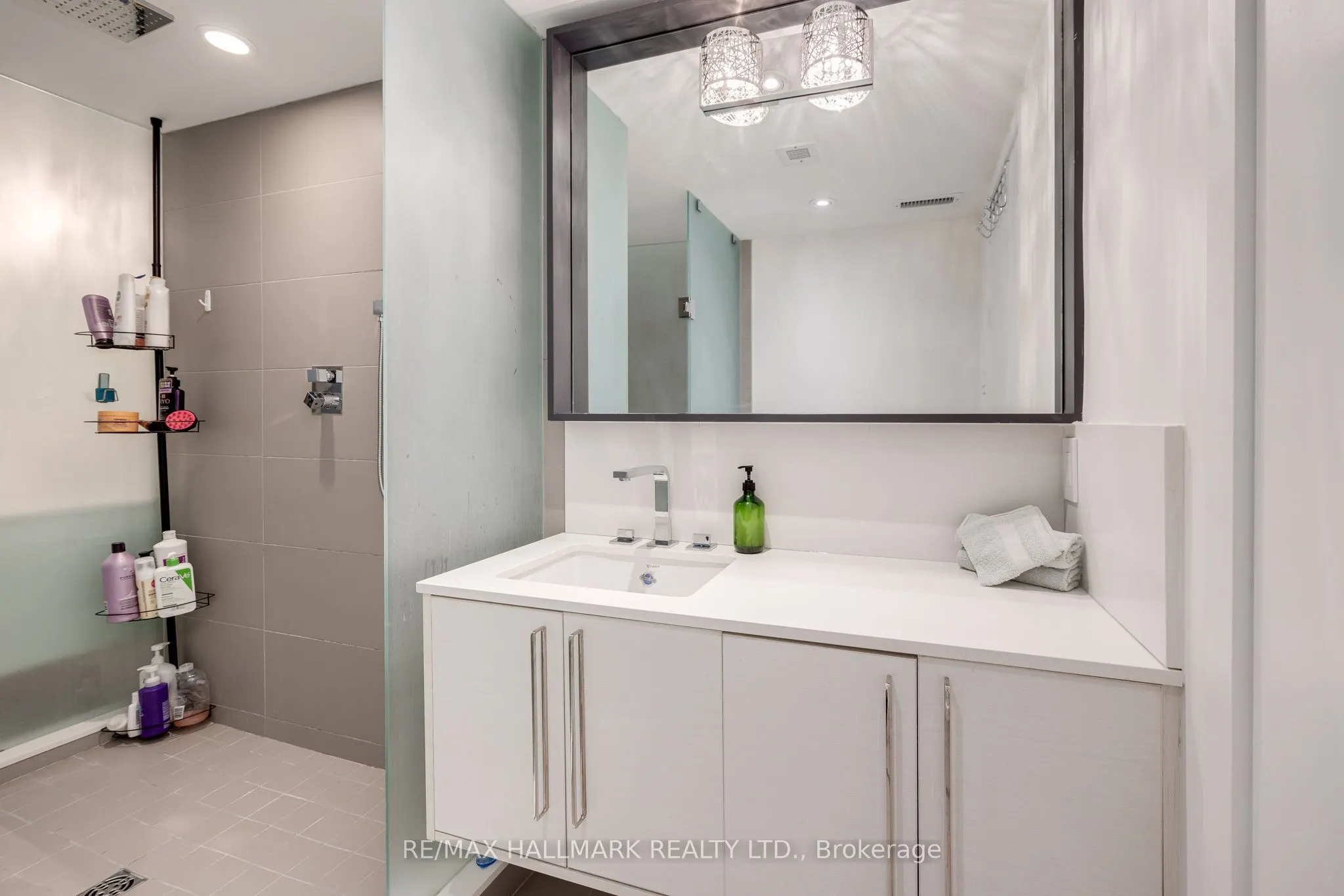 850 Richmond Street W, #10