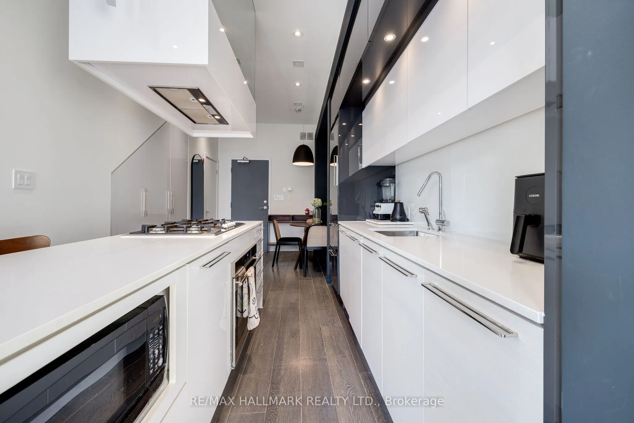 850 Richmond Street W, #10