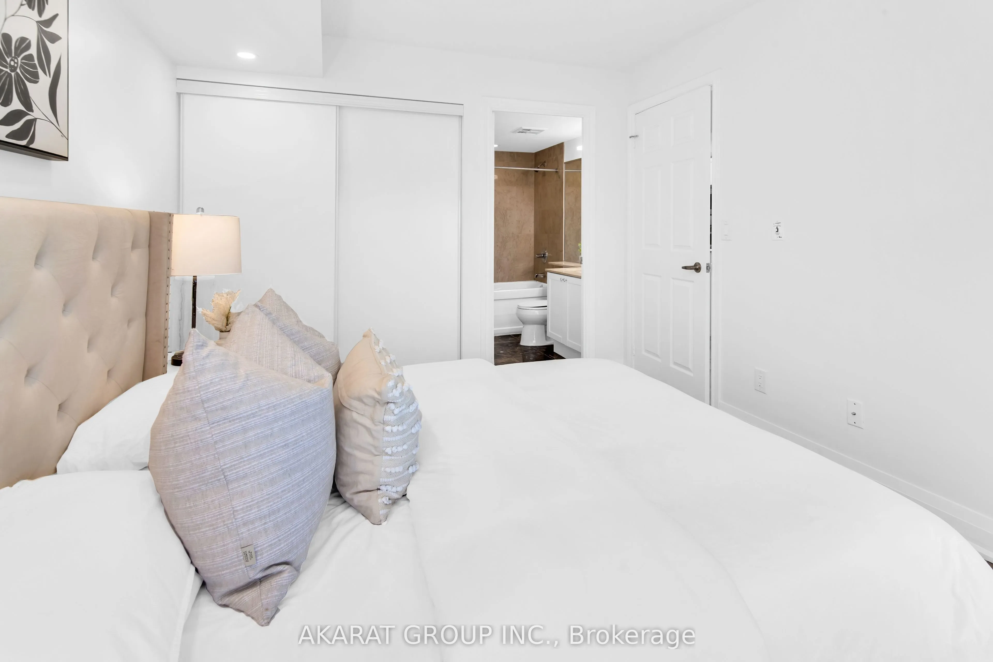 761 Bay Street, #3004