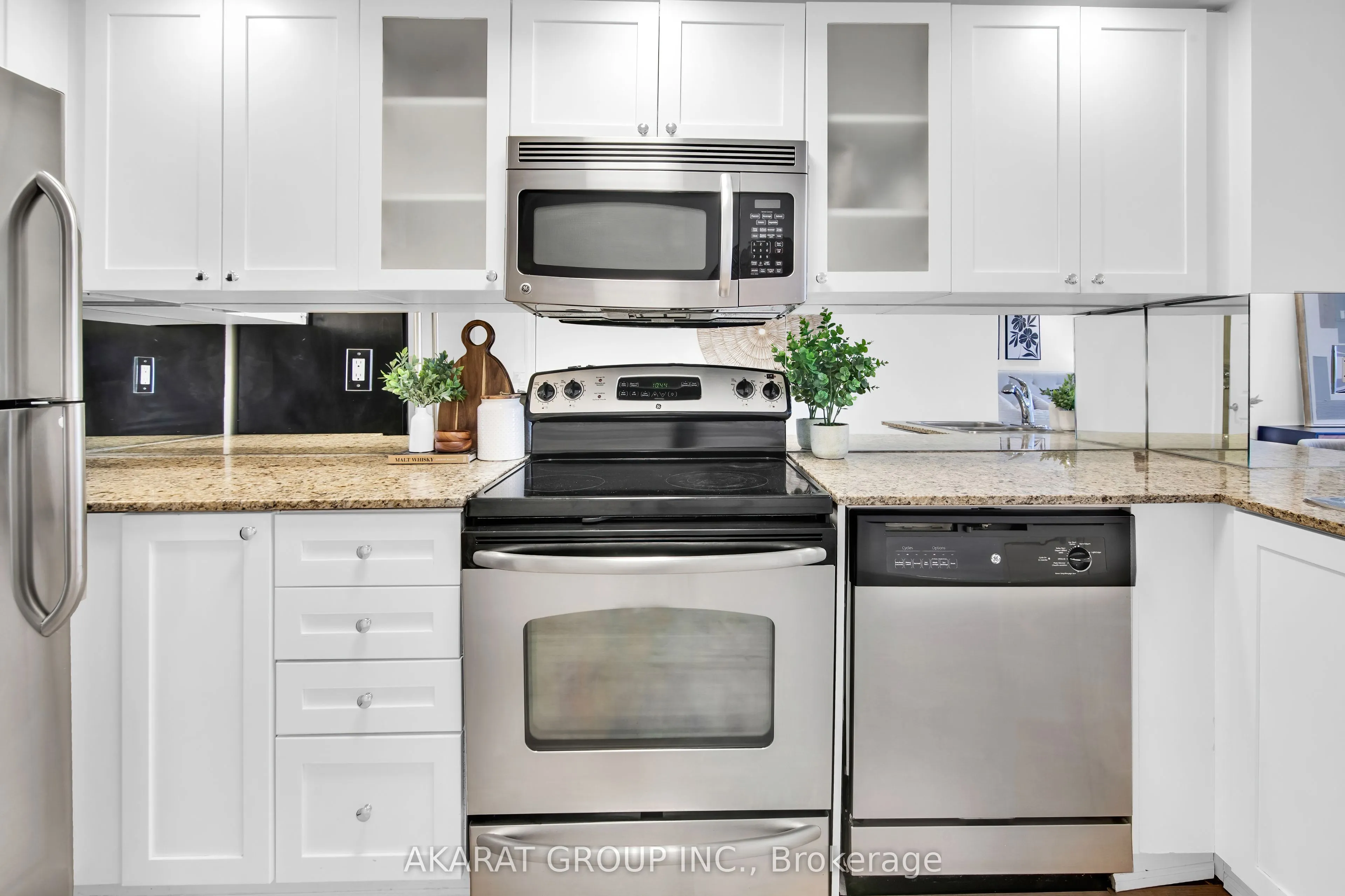761 Bay Street, #3004