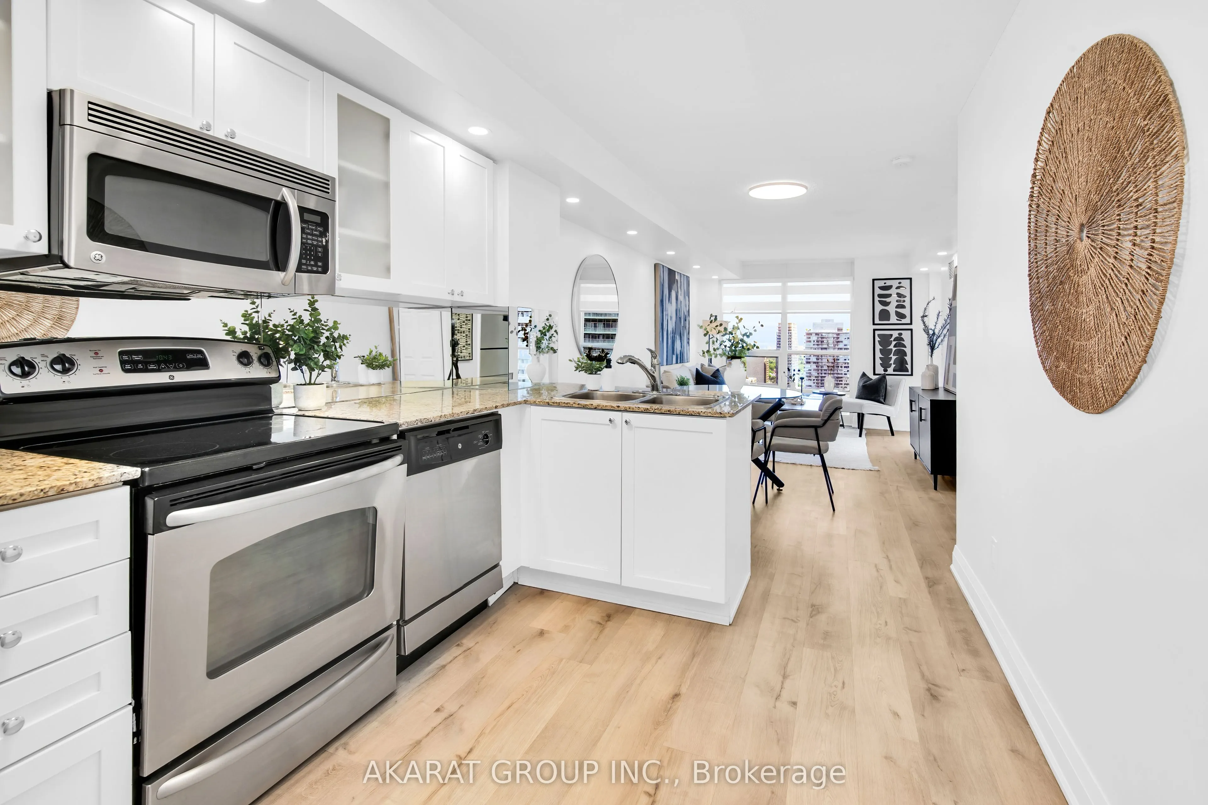 761 Bay Street, #3004
