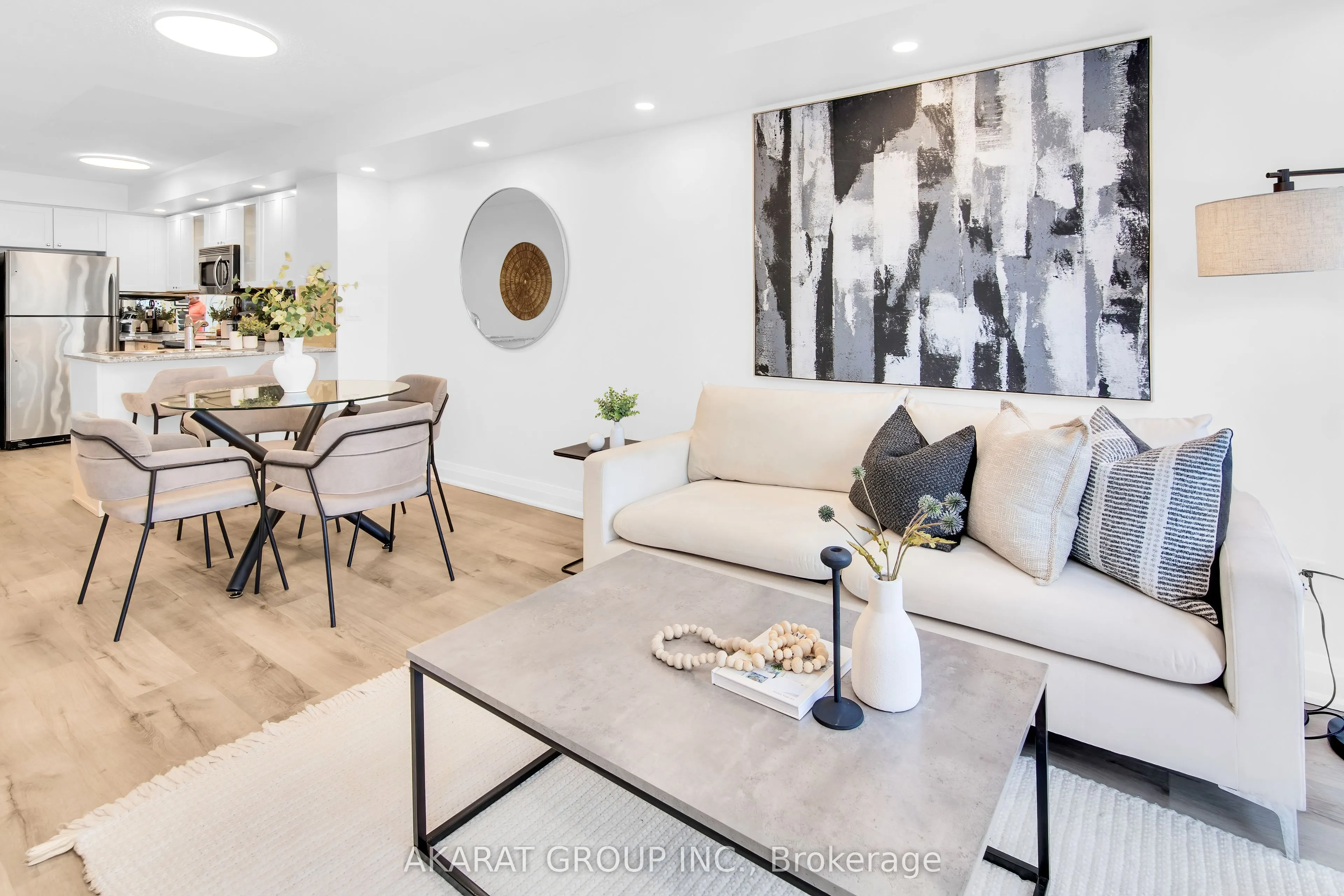 761 Bay Street, #3004