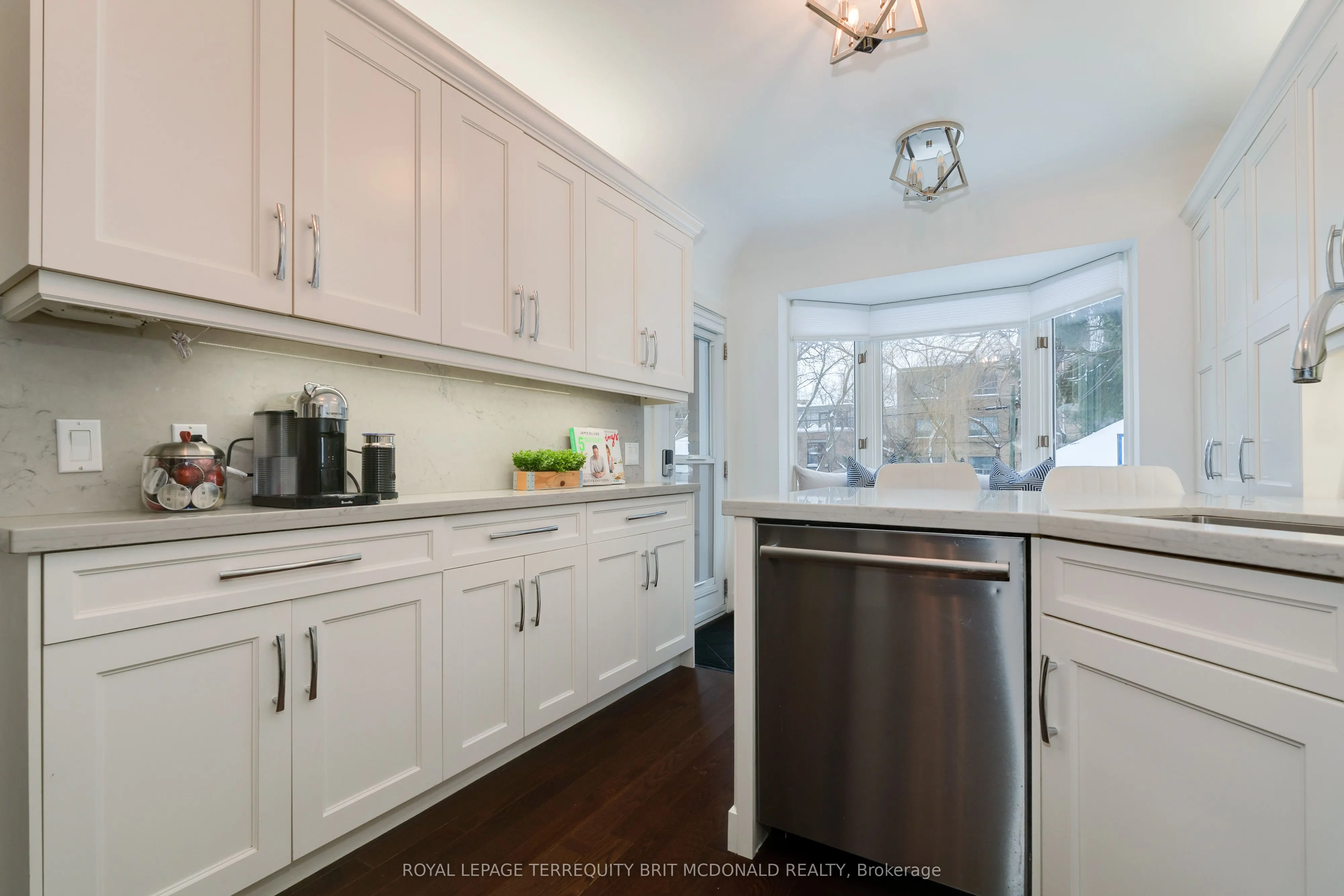 125 Chaplin Crescent