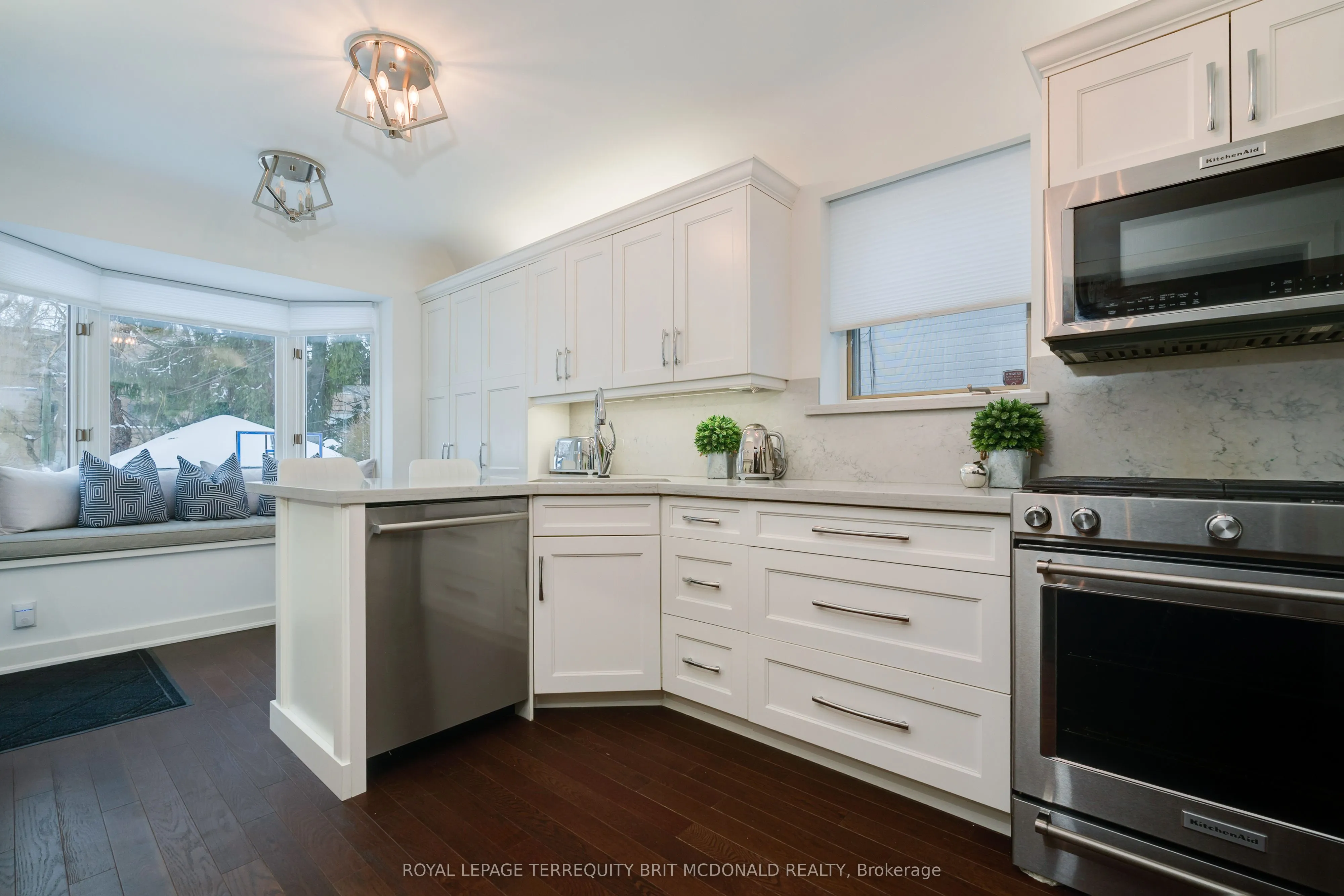125 Chaplin Crescent