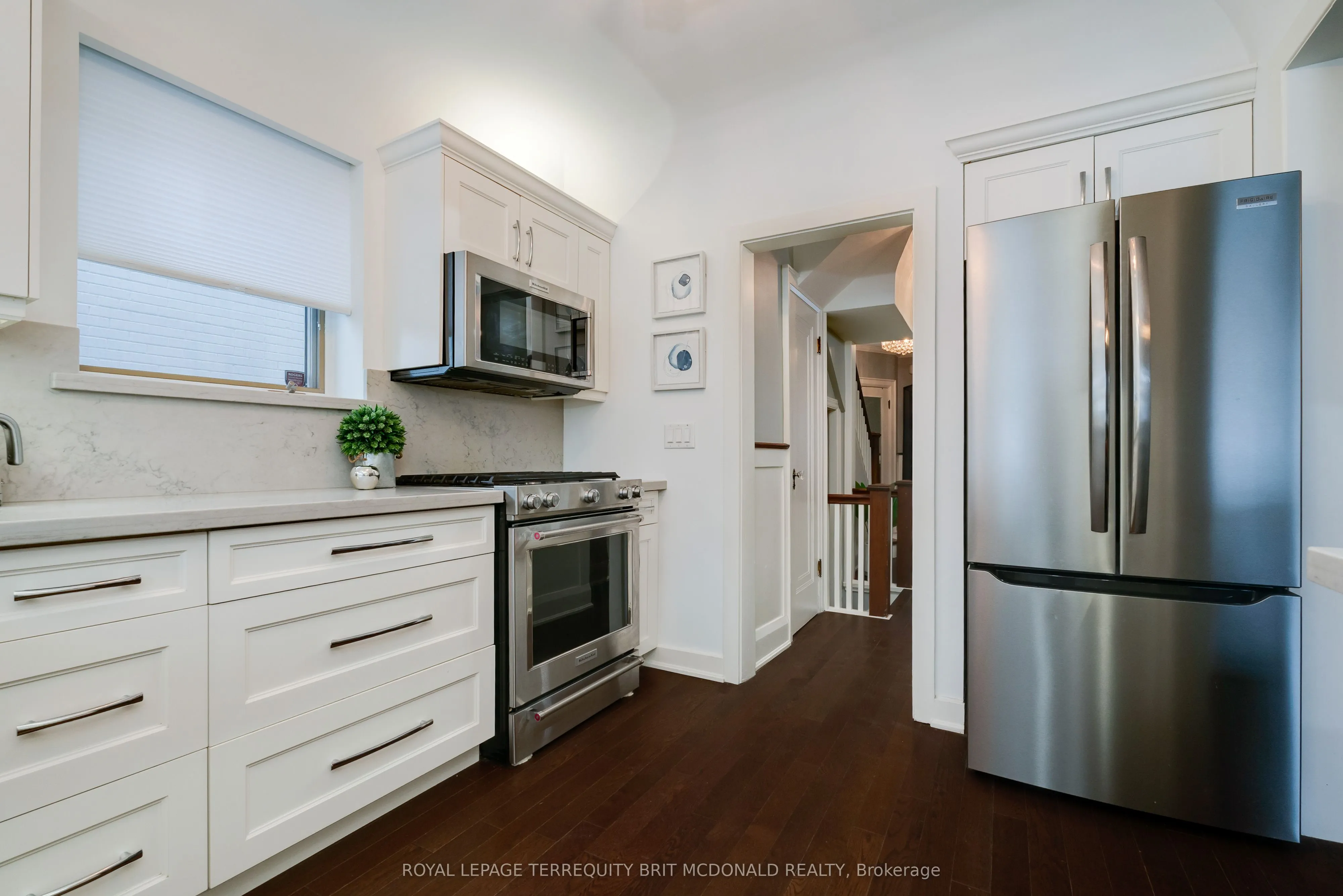 125 Chaplin Crescent