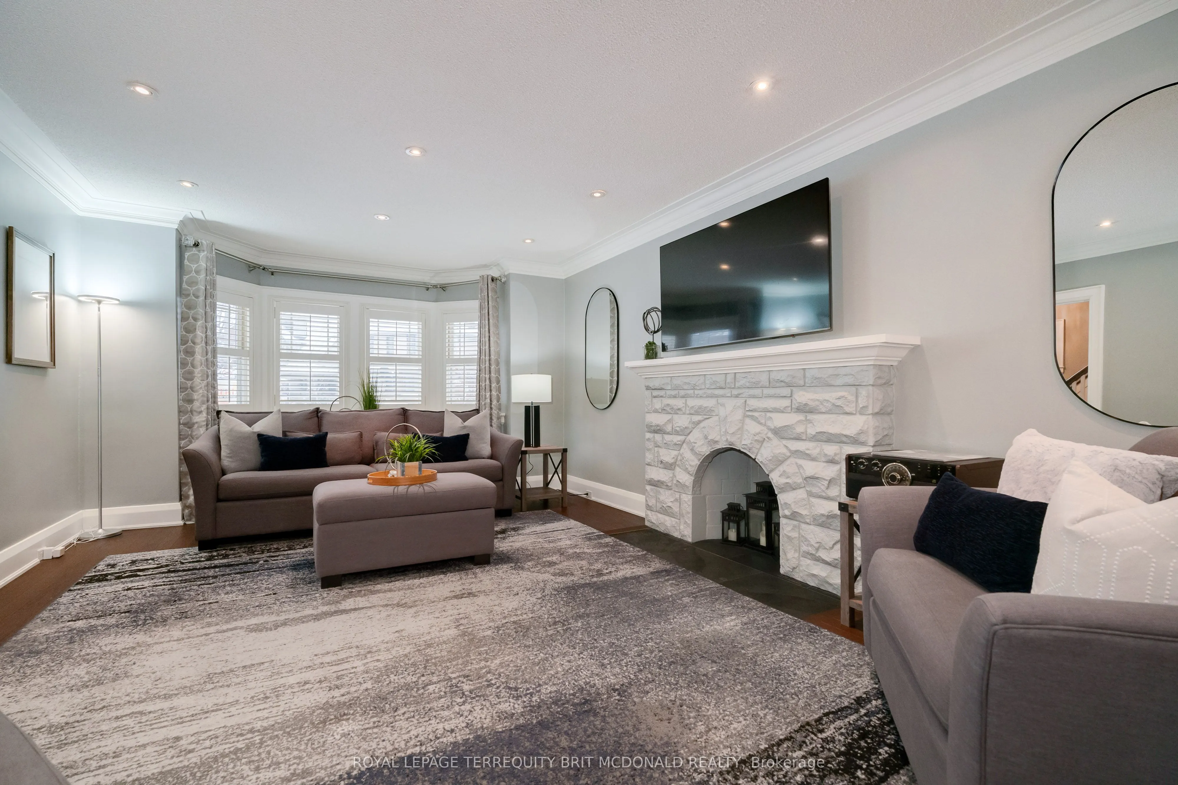 125 Chaplin Crescent