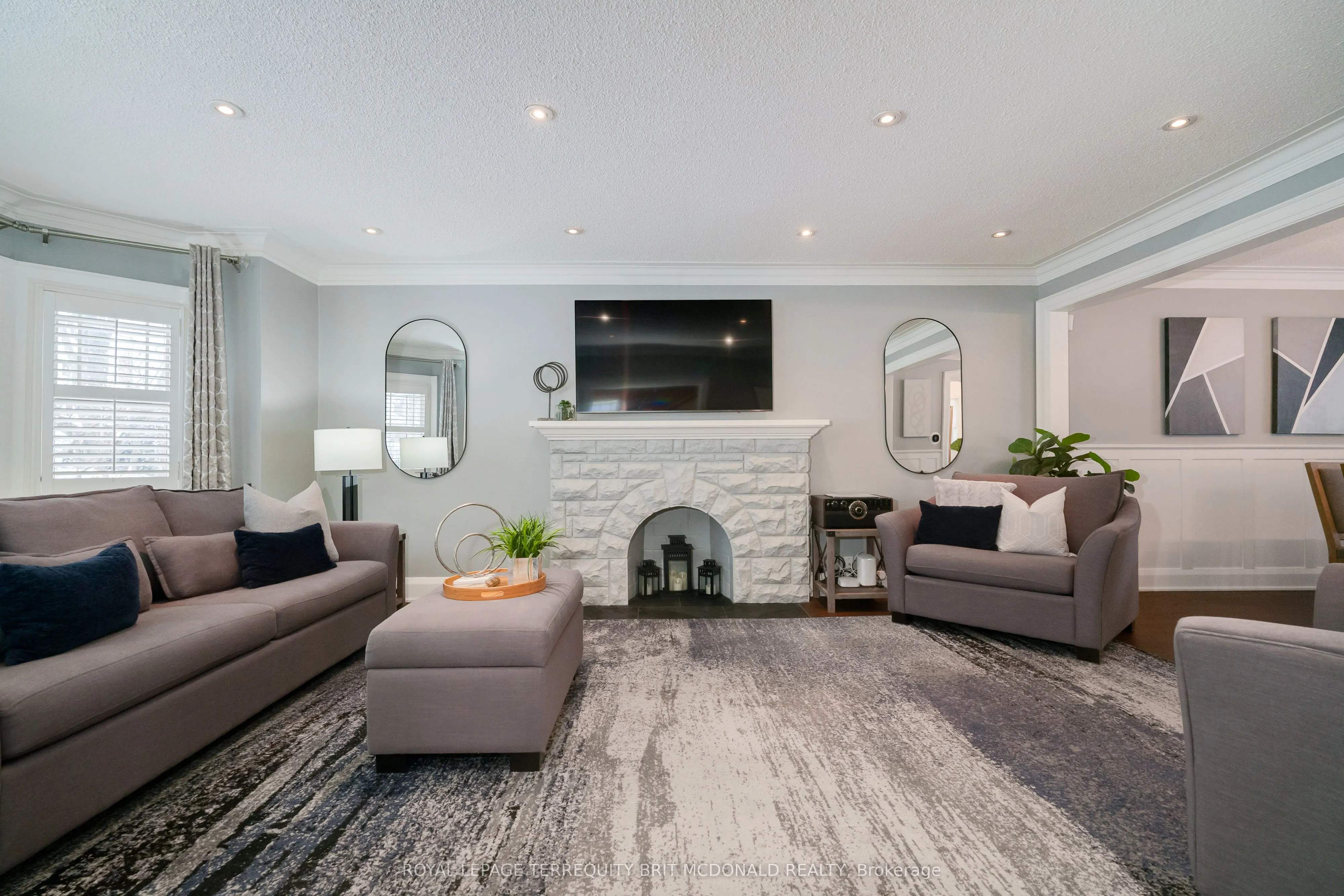 125 Chaplin Crescent