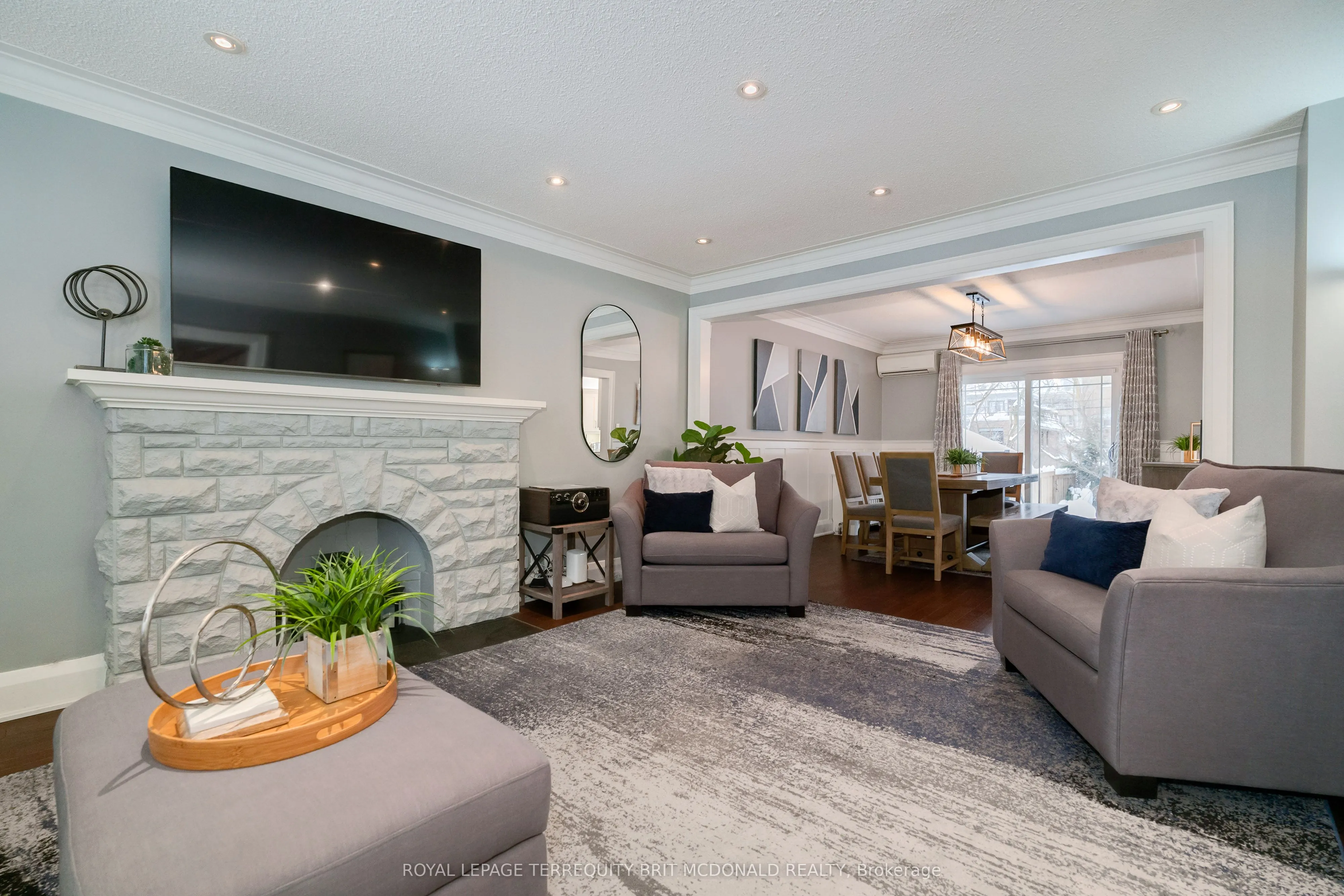 125 Chaplin Crescent