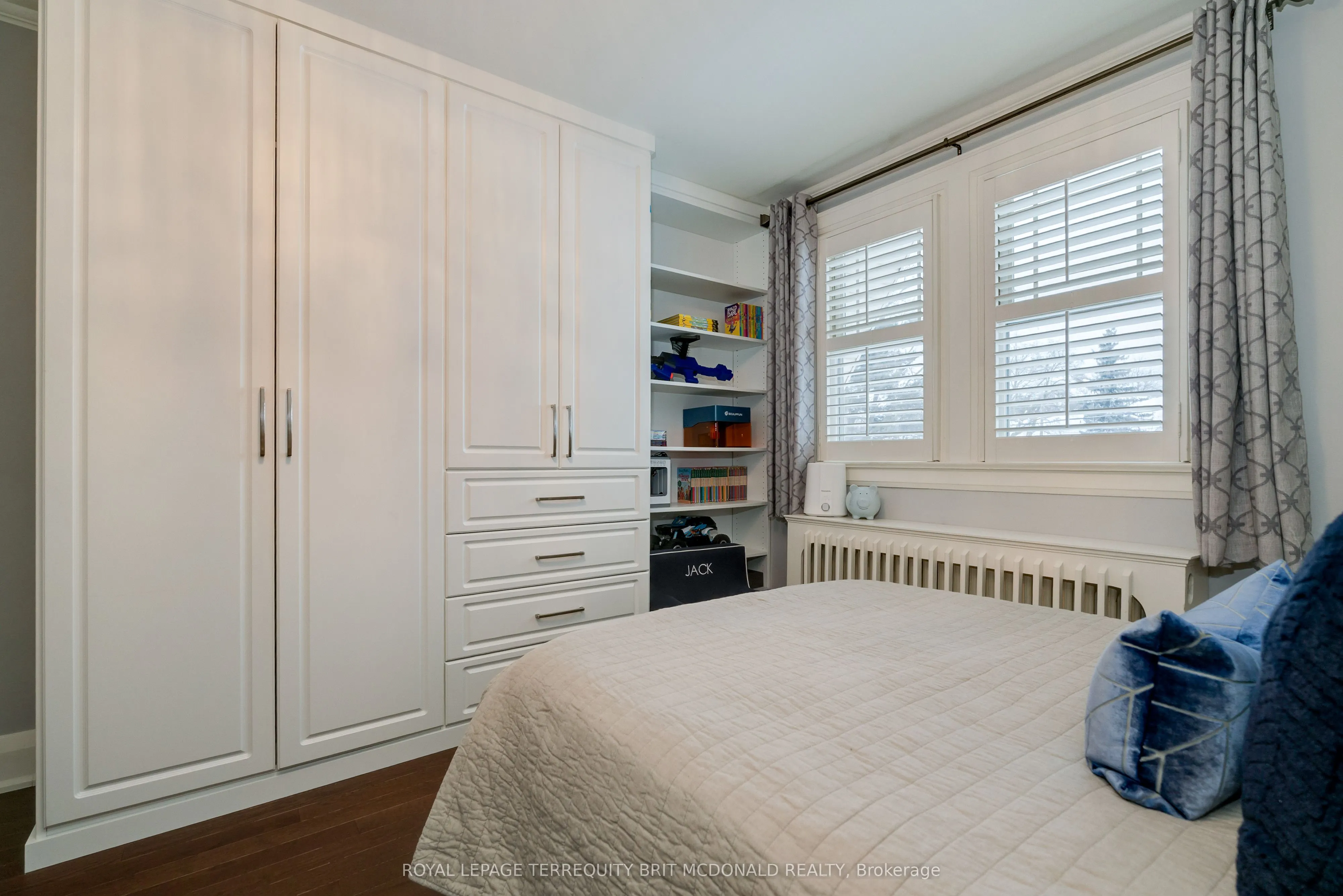 125 Chaplin Crescent