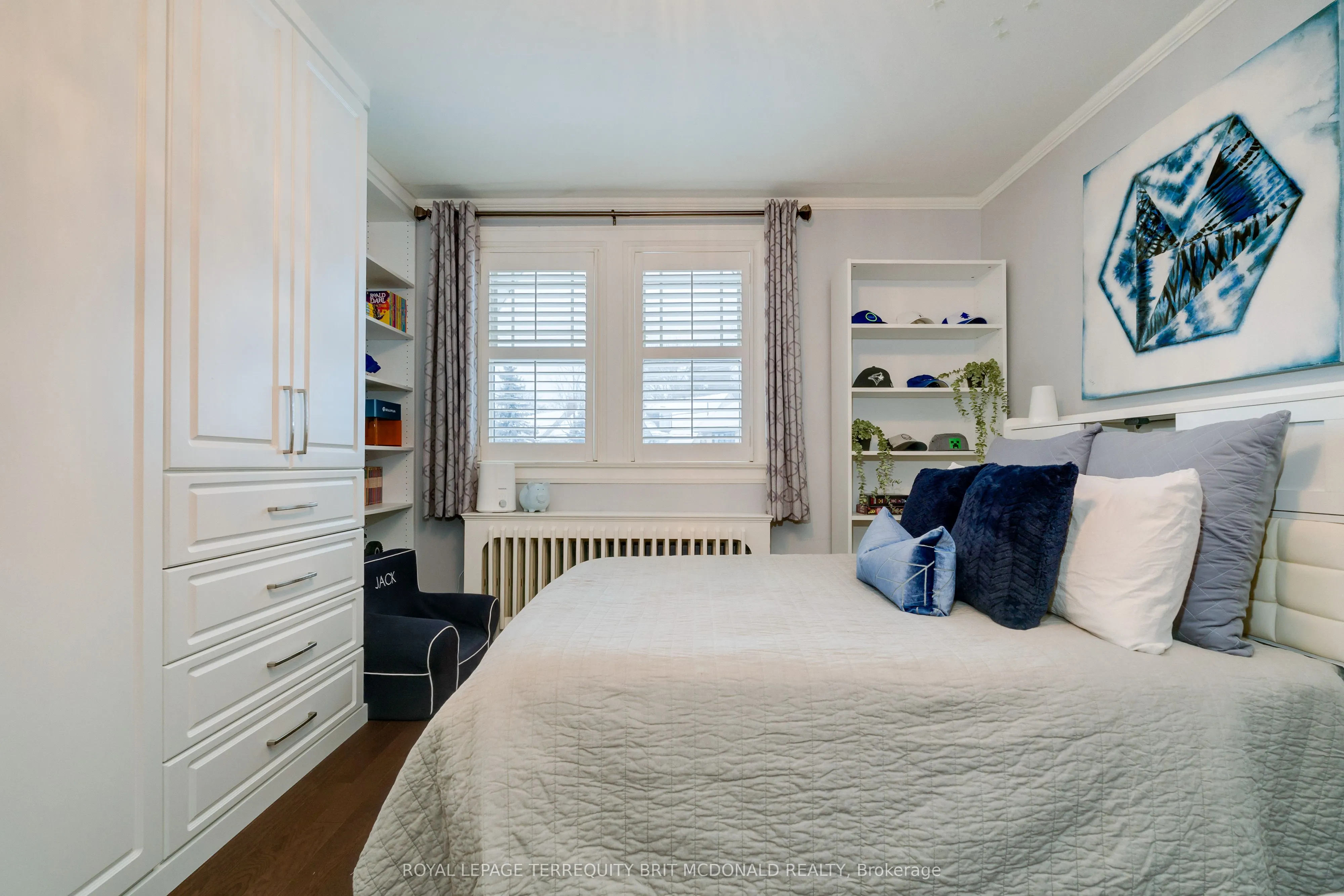 125 Chaplin Crescent