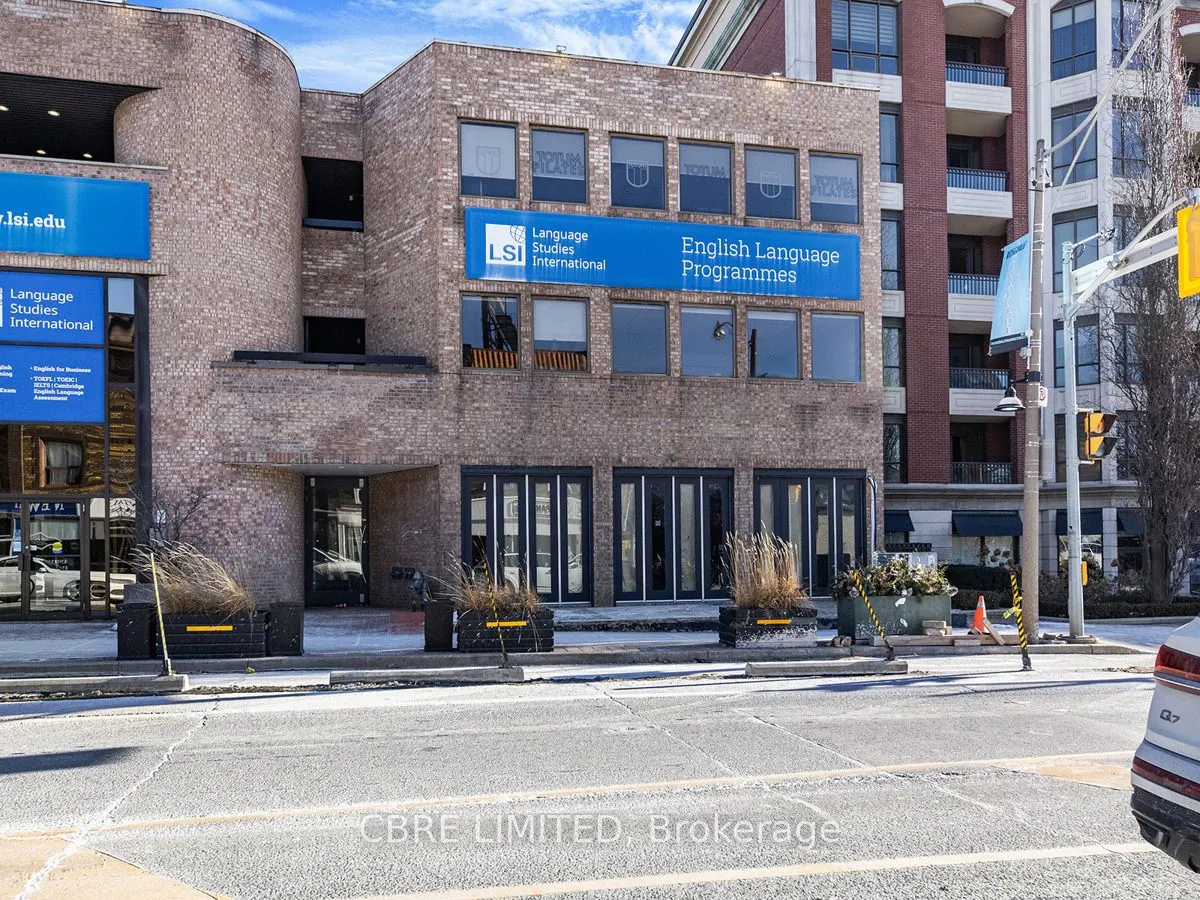 1055 Yonge Street, #200